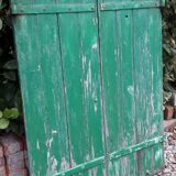 Paire de volets H125xL87cm anciens en sapin peint