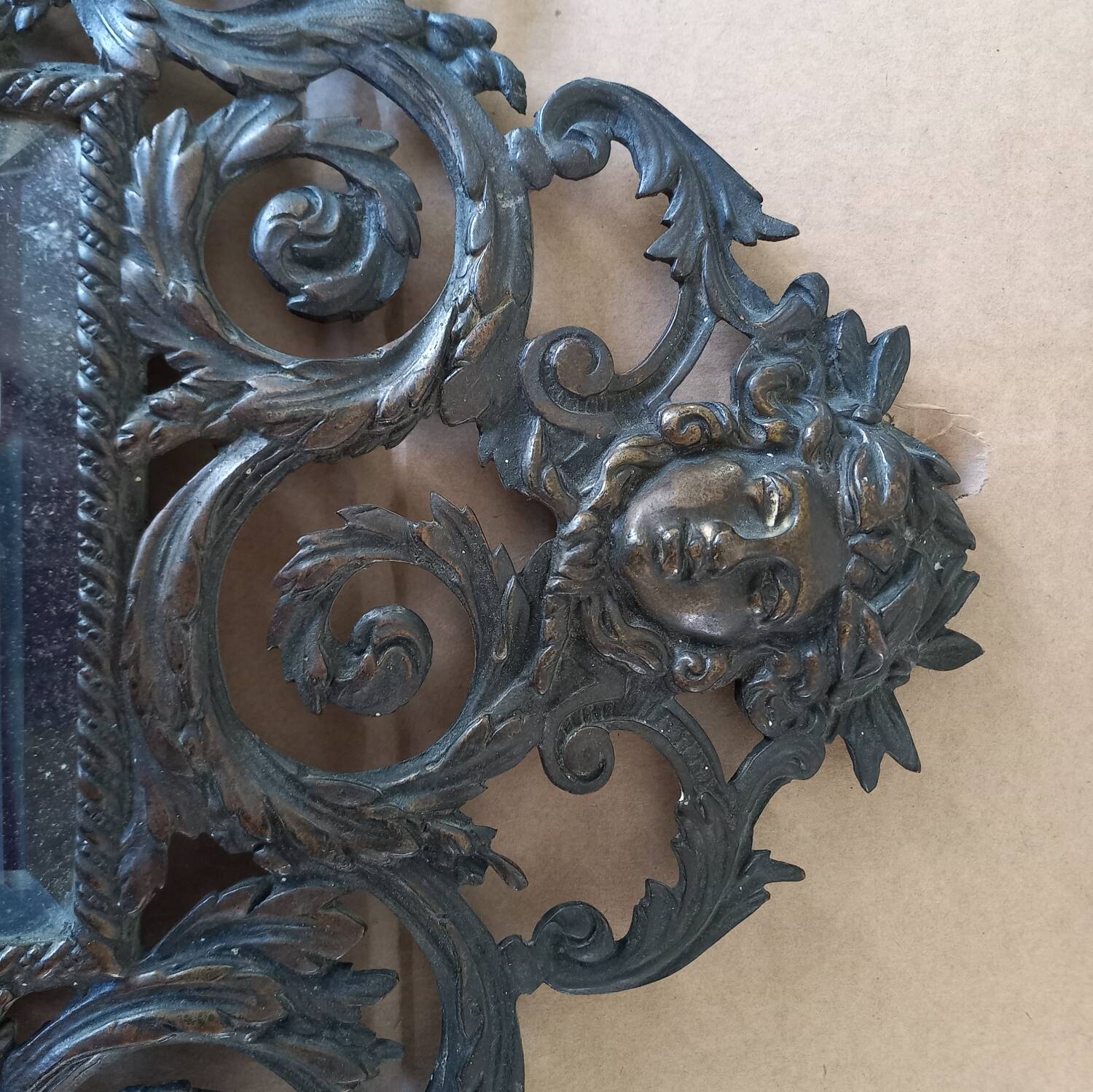 Miroir en bronze