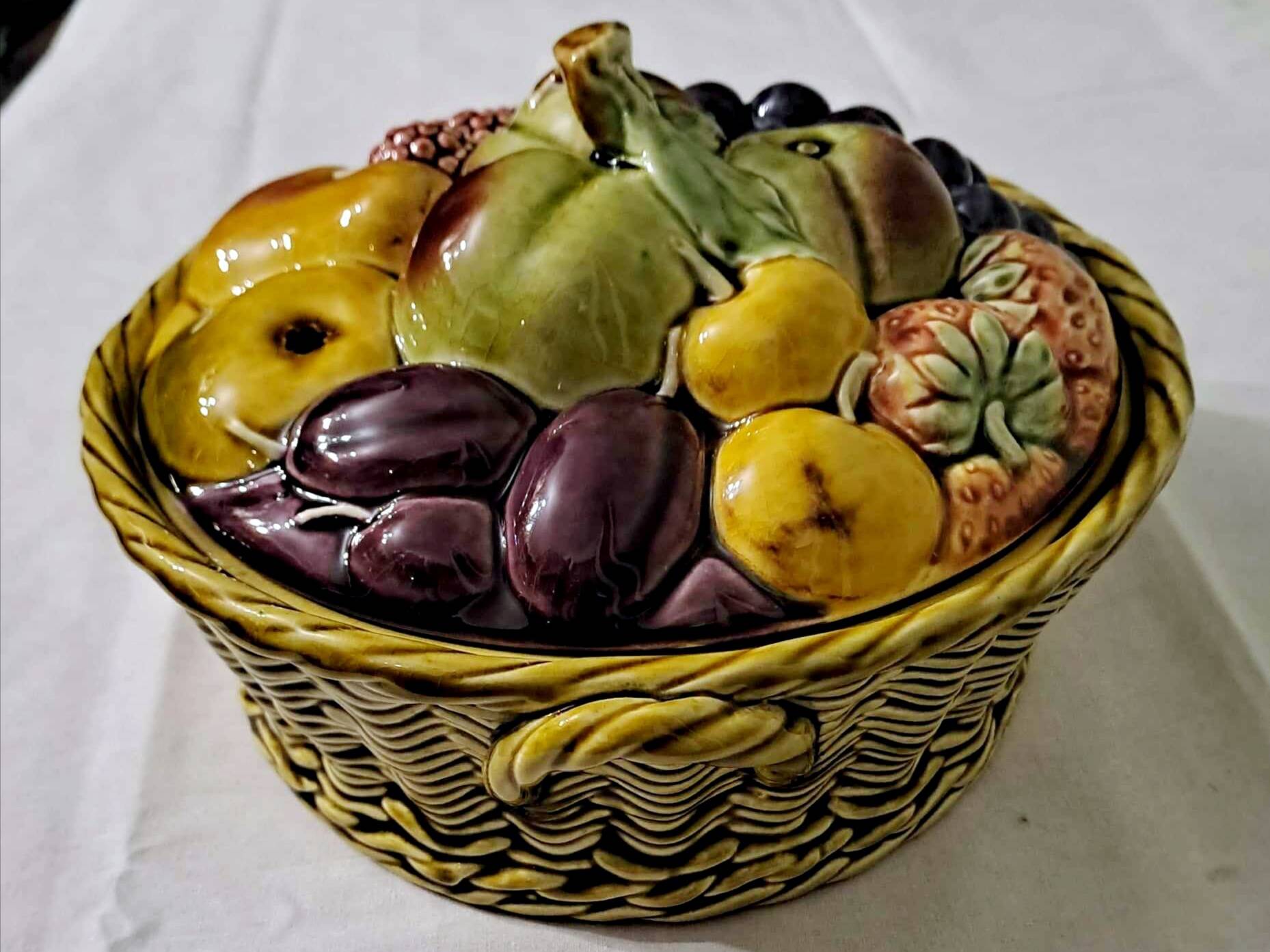 Sarreguemines Majolica slip lidded basket