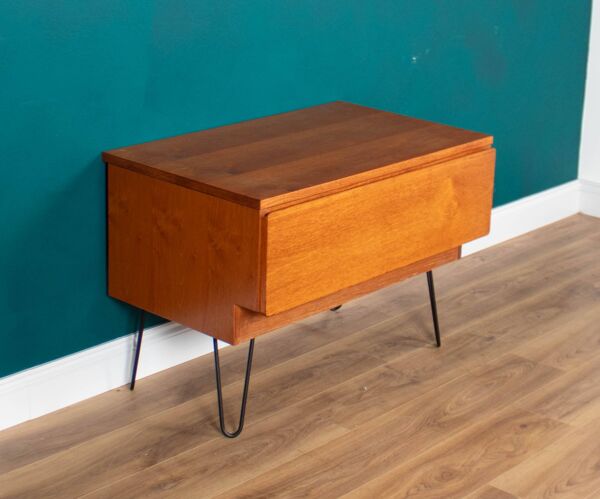 Table de lampe d'appoint console Tapley rétro en teck des années 1960 avec tiroir