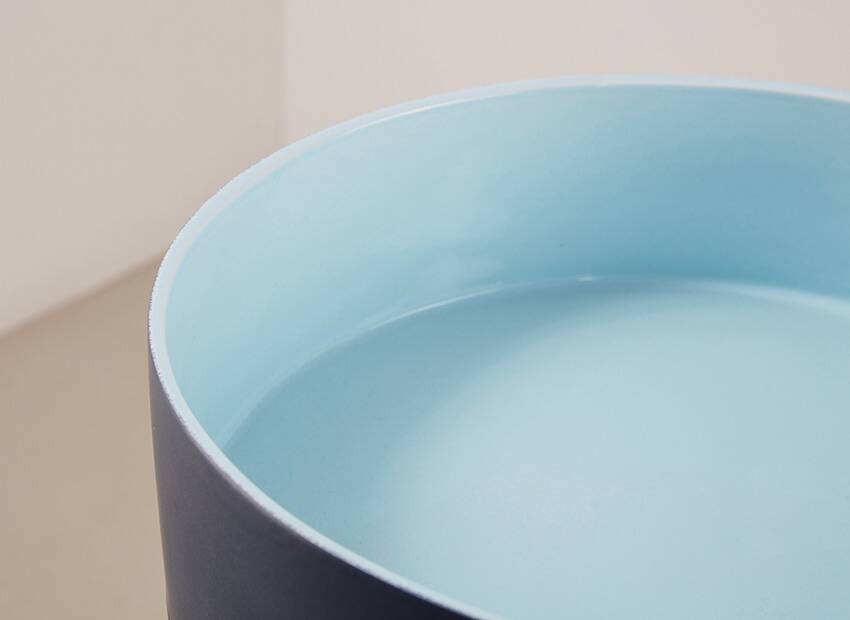 Centre de table / bol en céramique 'Tarzan' par Ettore Sottsass pour Cor Unum 1999