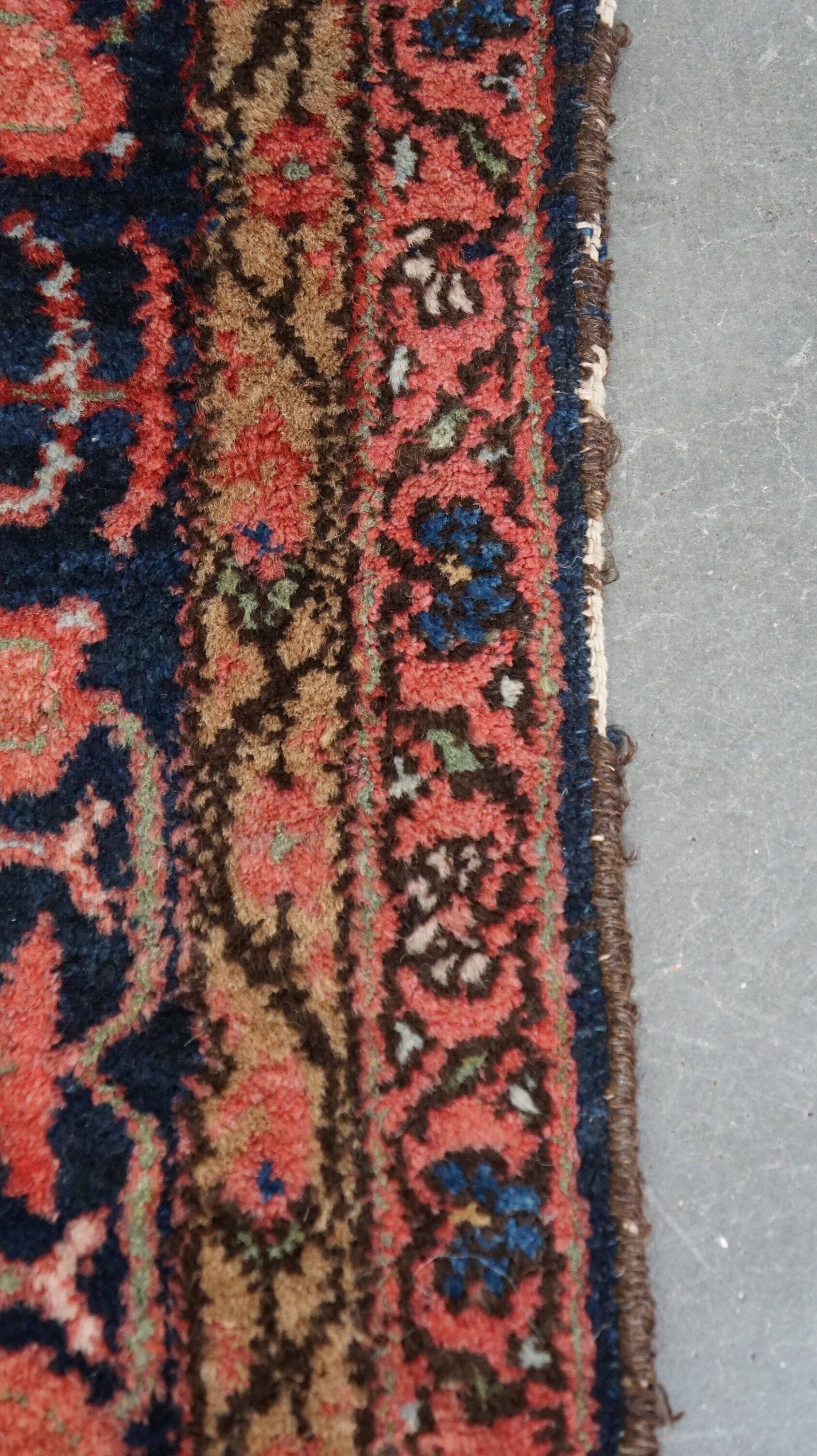Vintage oriental rug 145x110cm