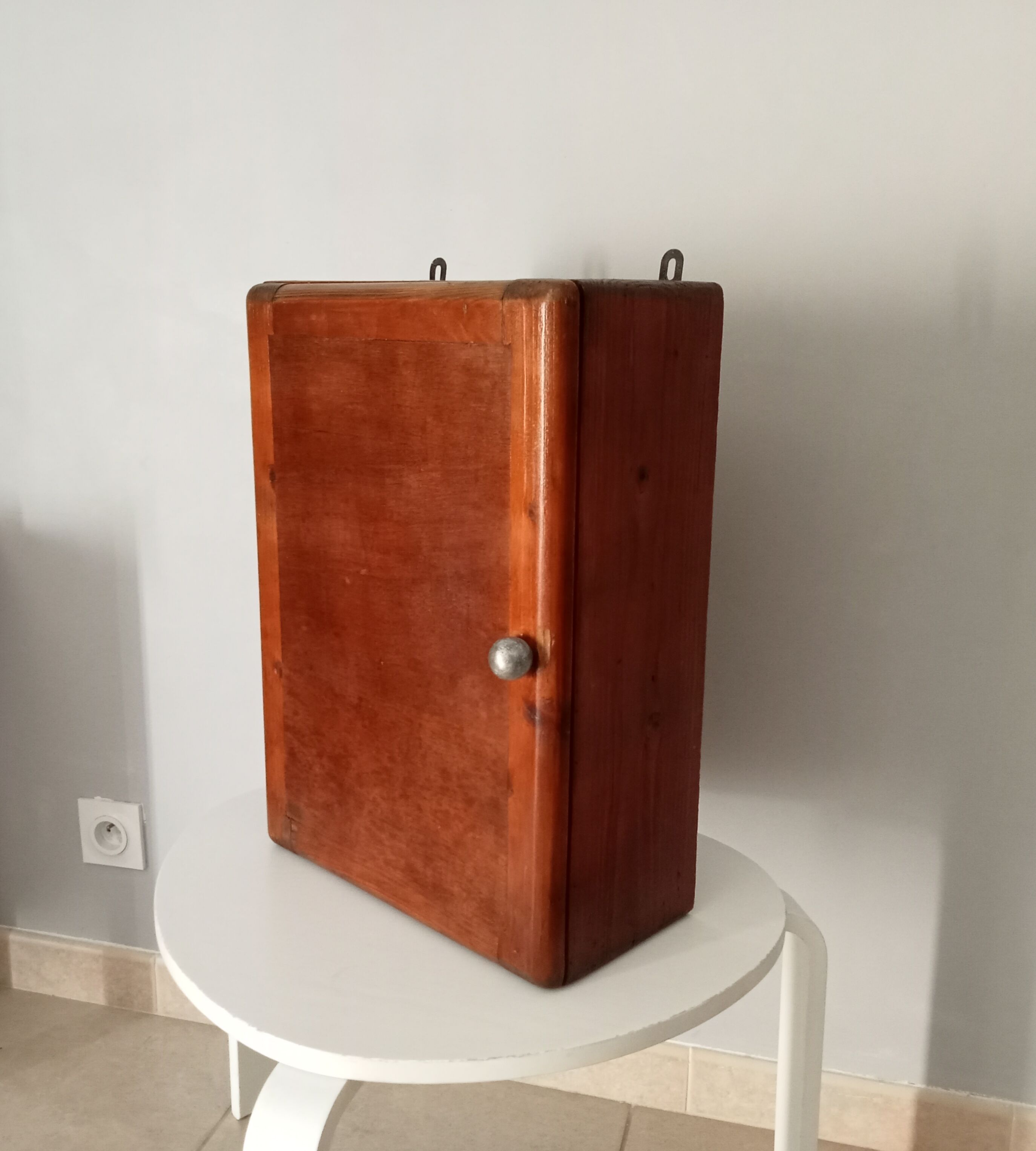 Medicine cabinet 50/60 years