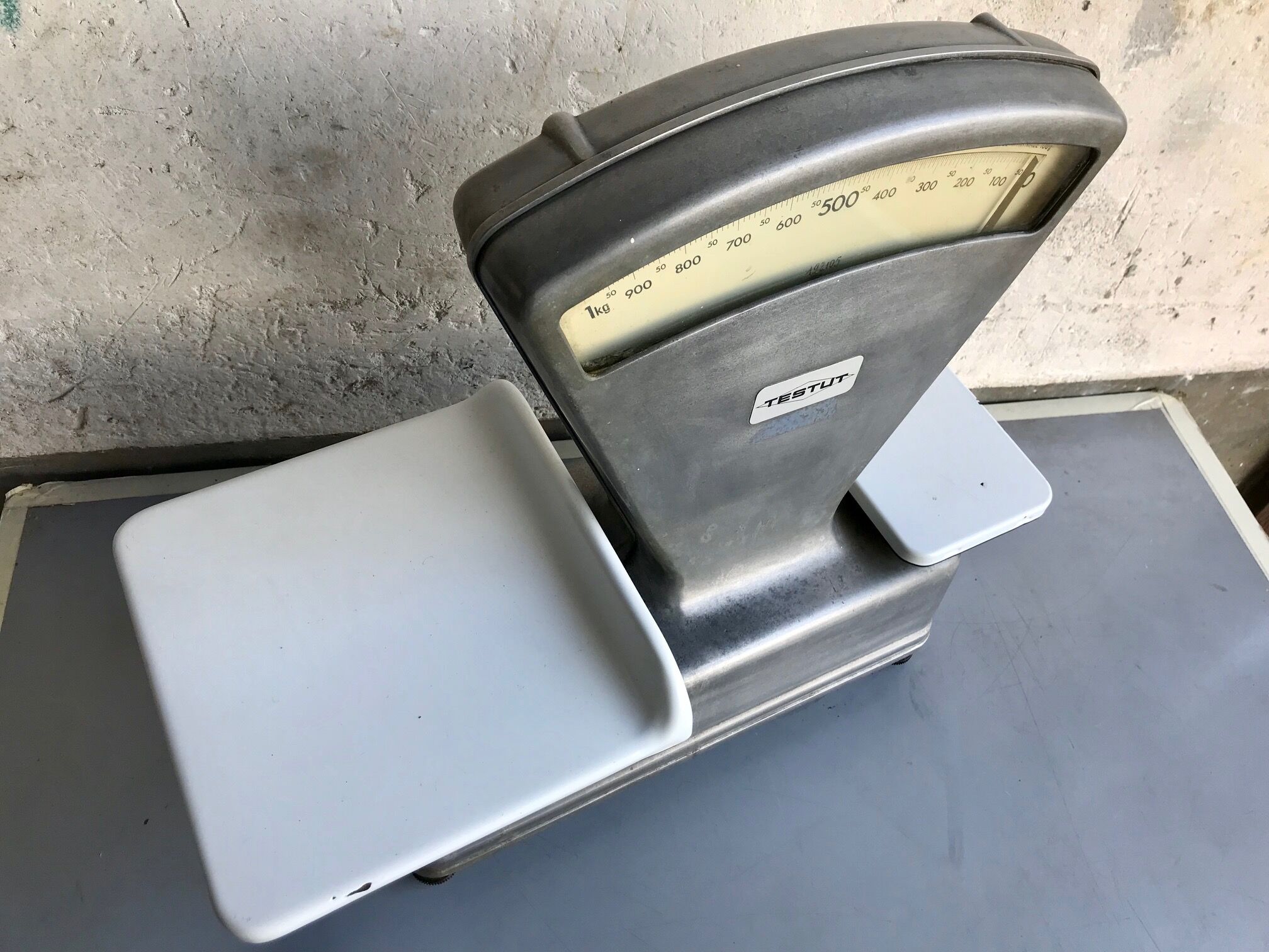 Testut counter scale