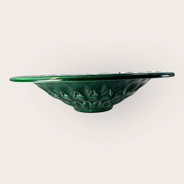 Coupe en céramique ajourée verte signée, 1950