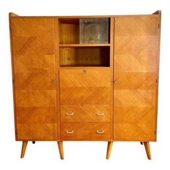 Armoire vintage pieds compas