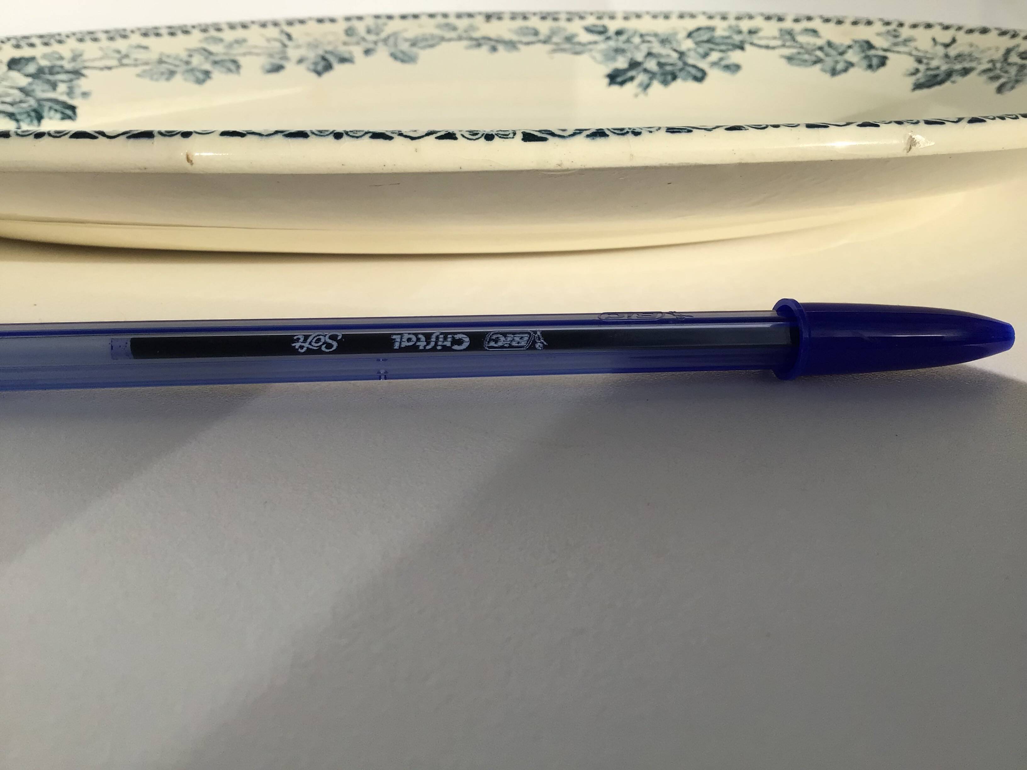 Terre de Fer Guadeloupe Debray gray blue dish