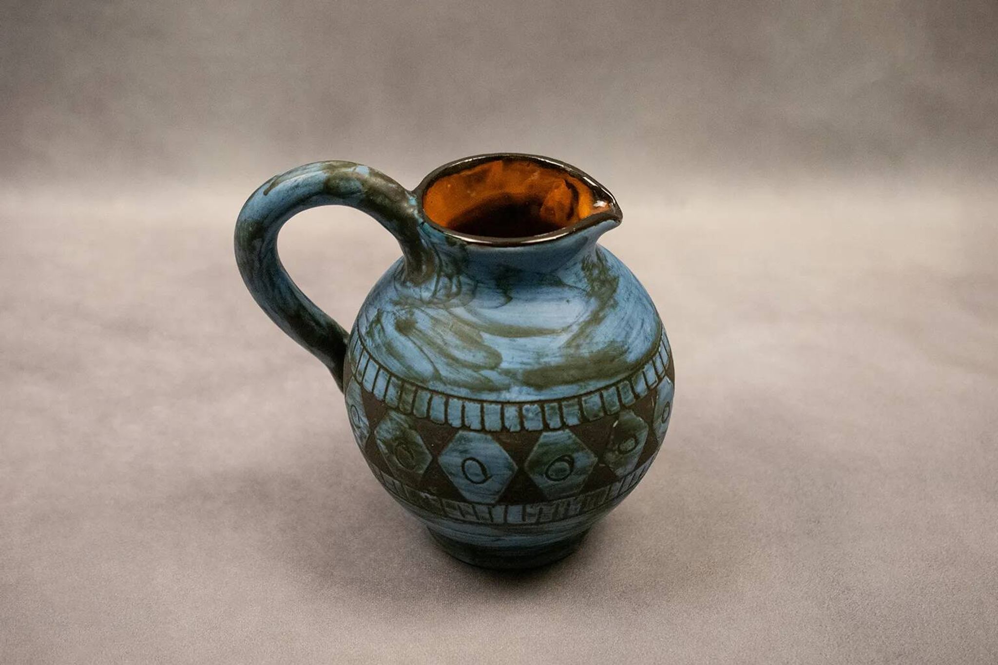 Blue ceramic pitcher with frieze by Jérôme Massier – Vallauris