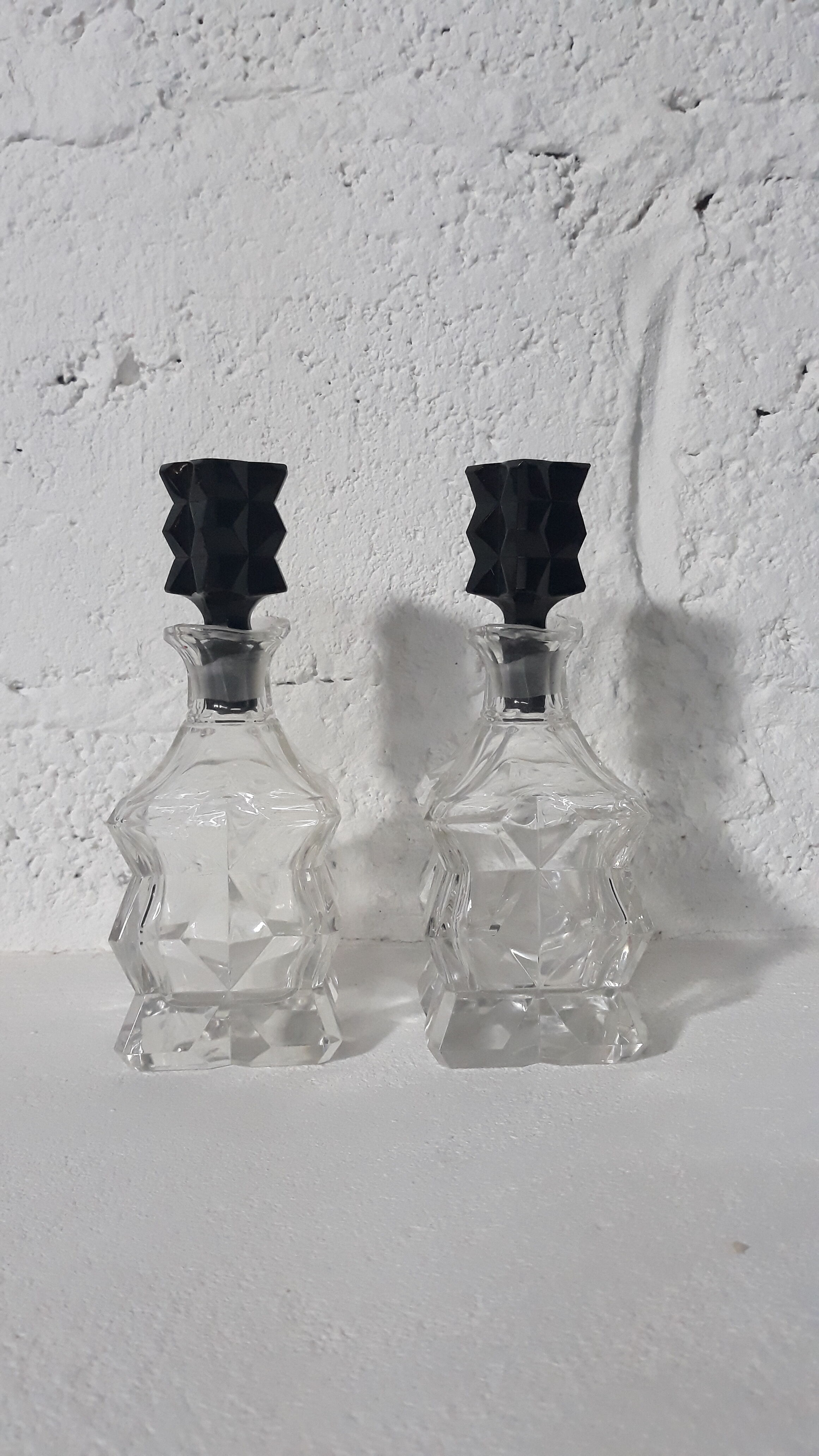 Bottles (wine-oiling) Art Deco in Stylized Glass