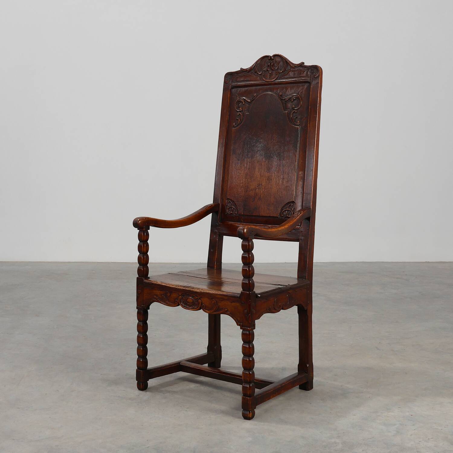 18th Century Liège Armchair in hand carved Oak, Belgium