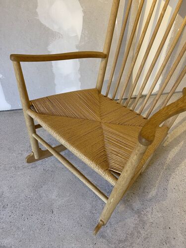 Rocking-chair J16 by Hans J Wegner
