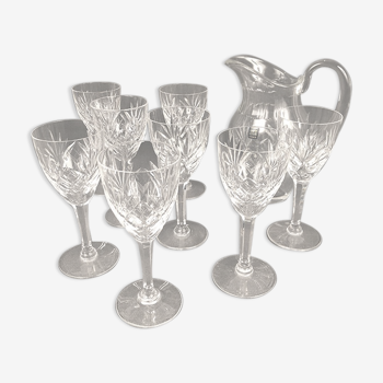 Broc et huit verres à eau, Cristal Saint-louis modèle Chantilly