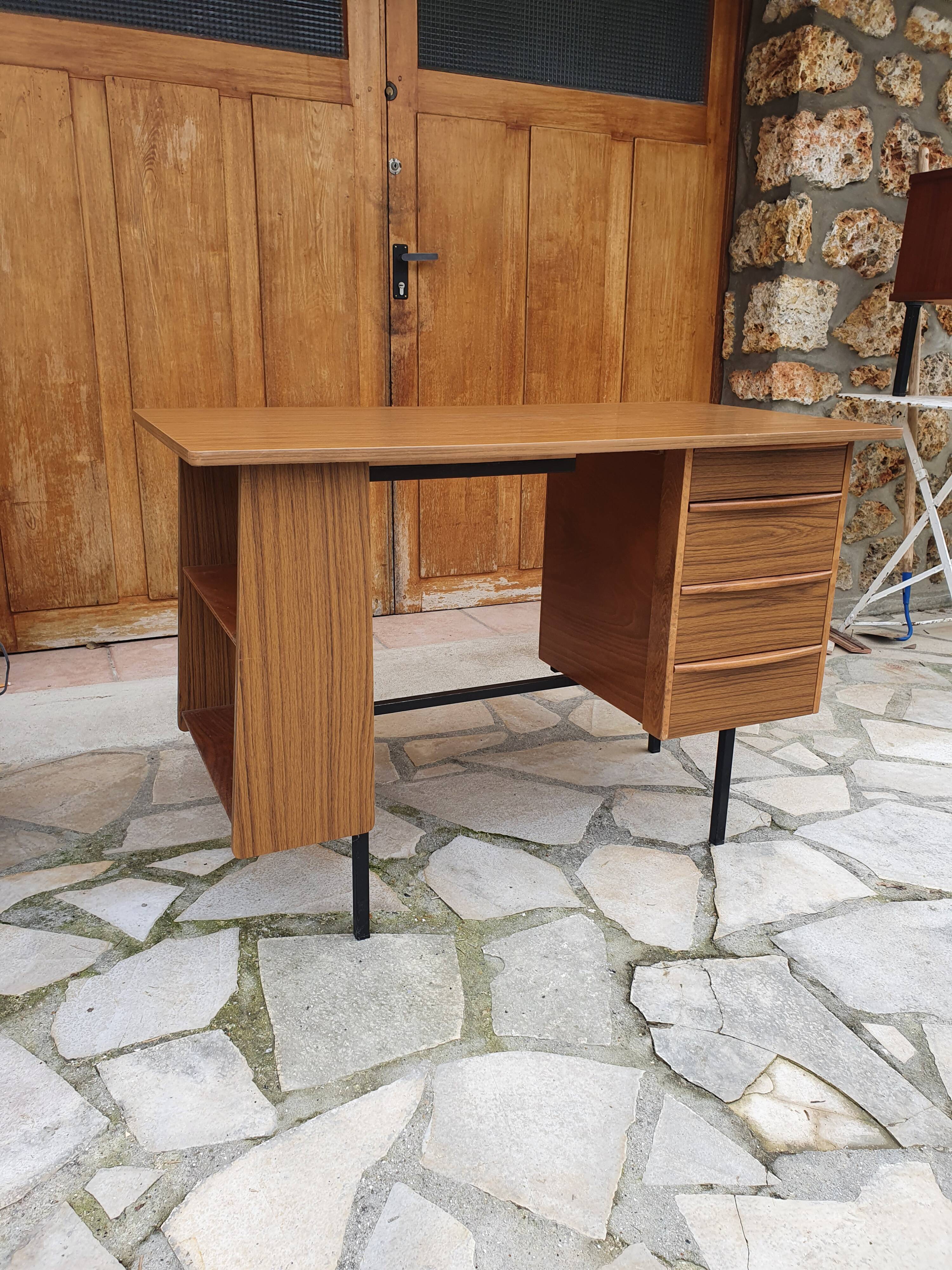 Vintage modernist office