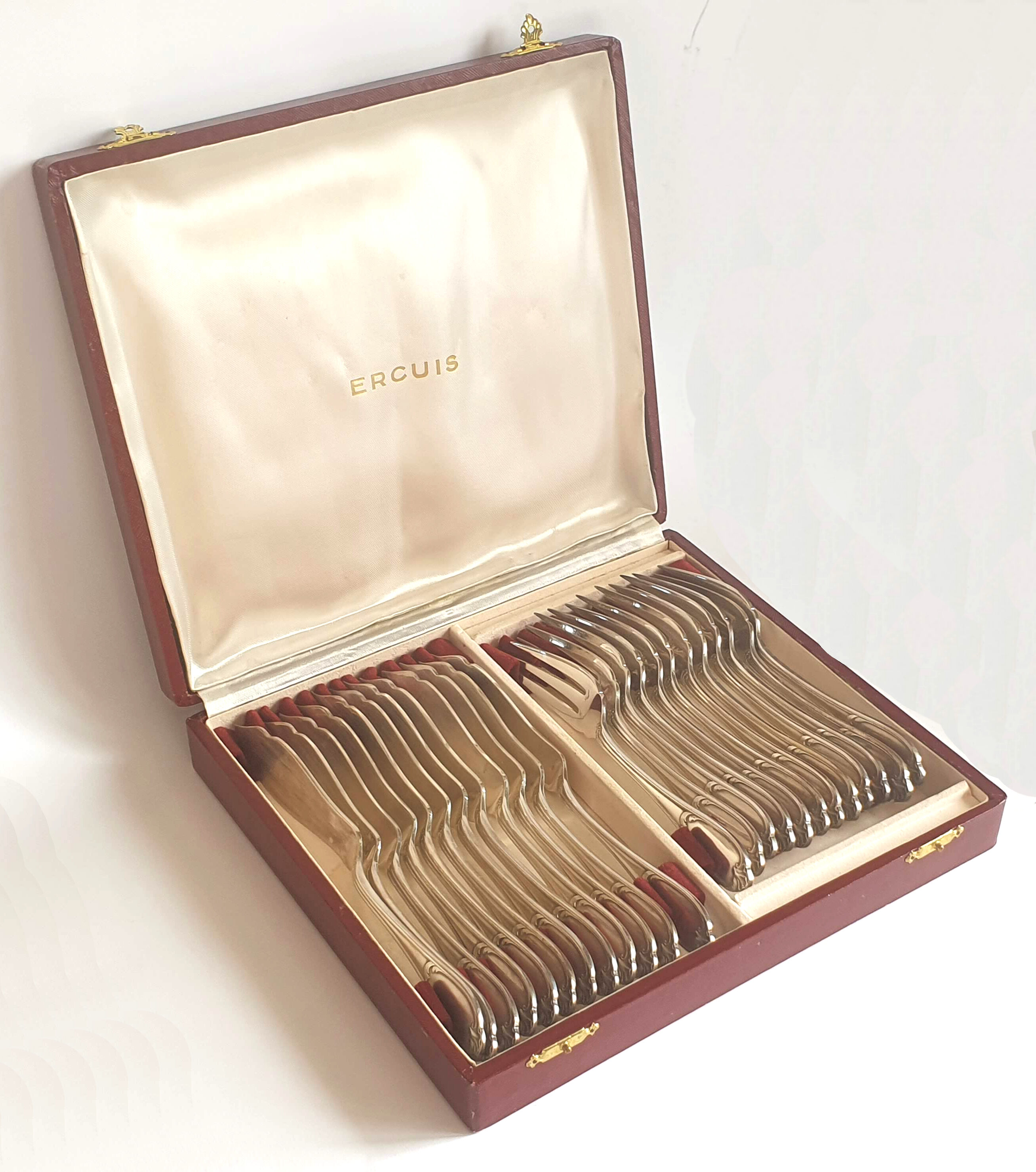 Fish set in silver metal Ercuis