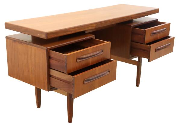 Bureau vintage en teck fresque G-Plan 'Frettenham'