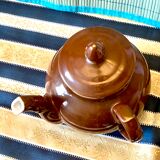 Pillivuyt brown bistro teapot with offset spout