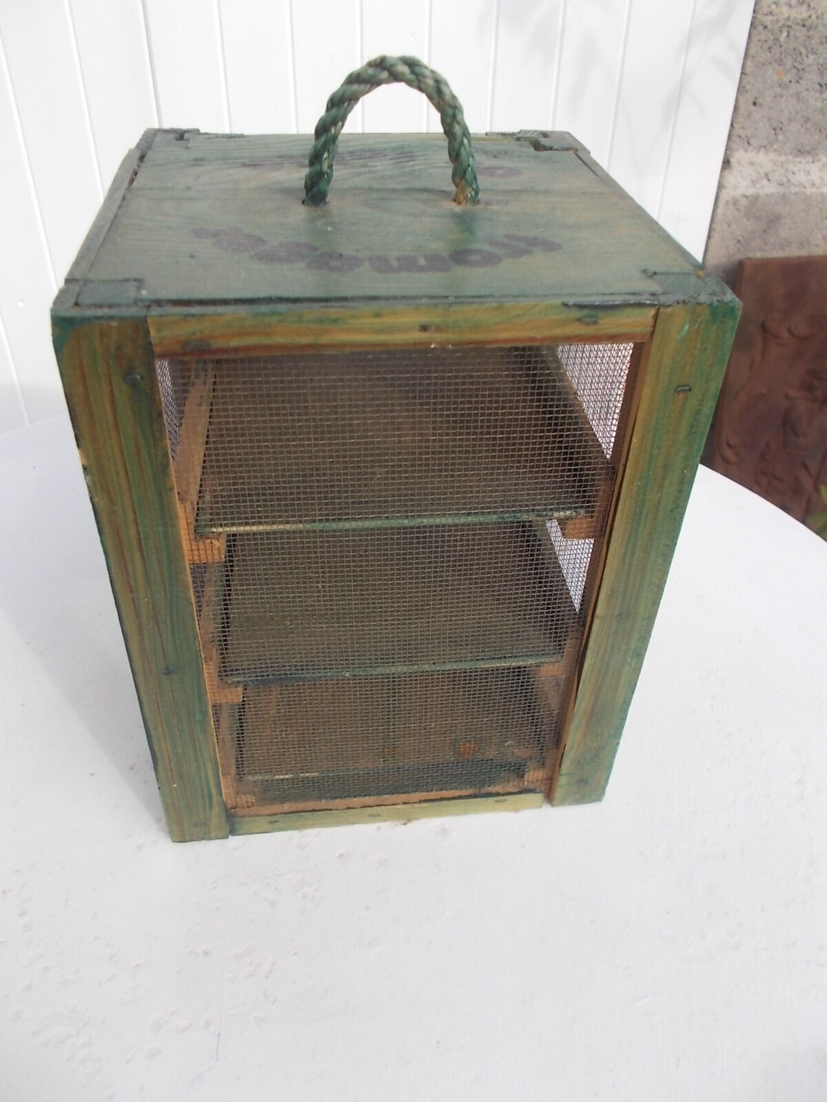Table pantry