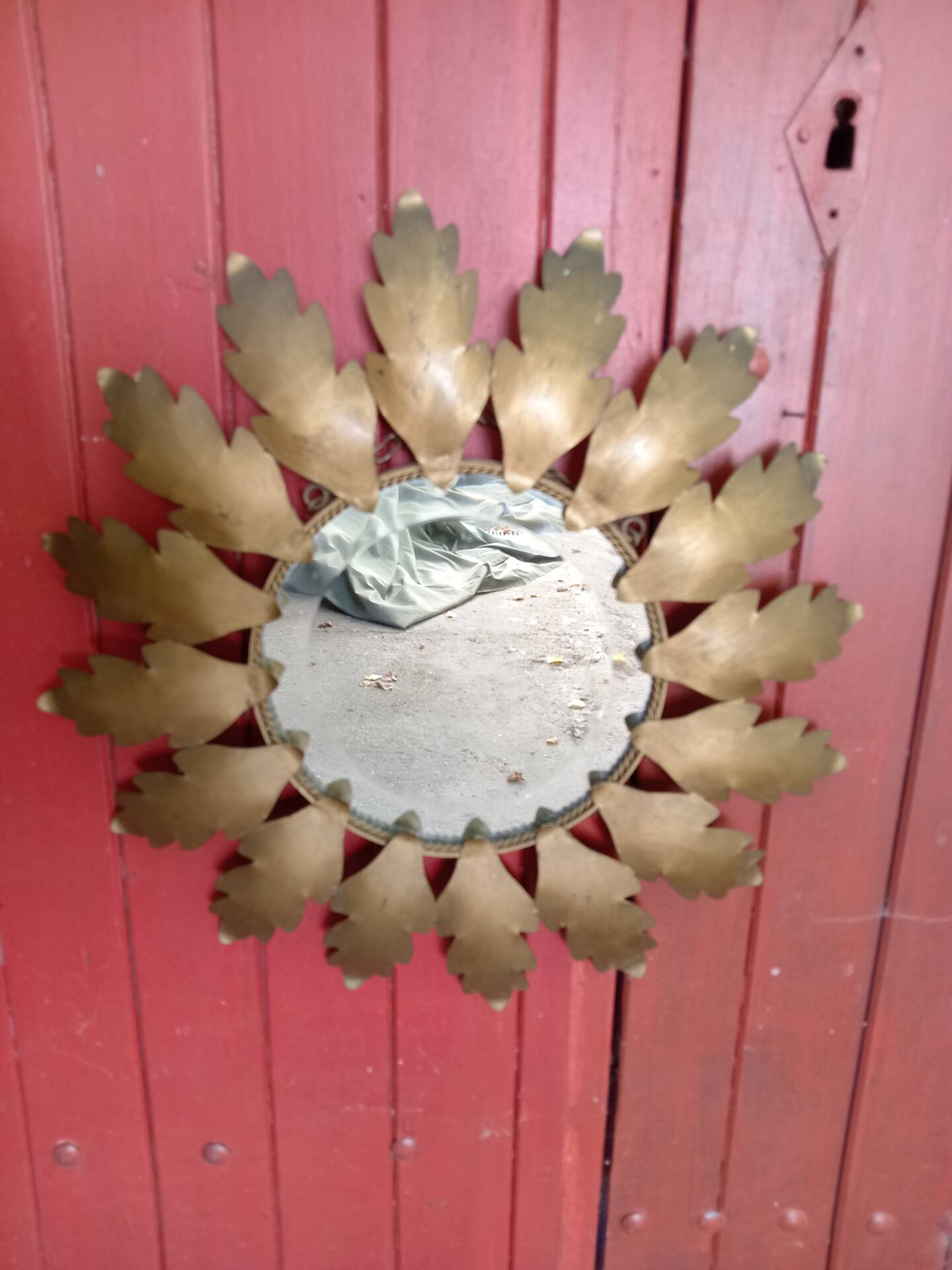 Metal flower mirror