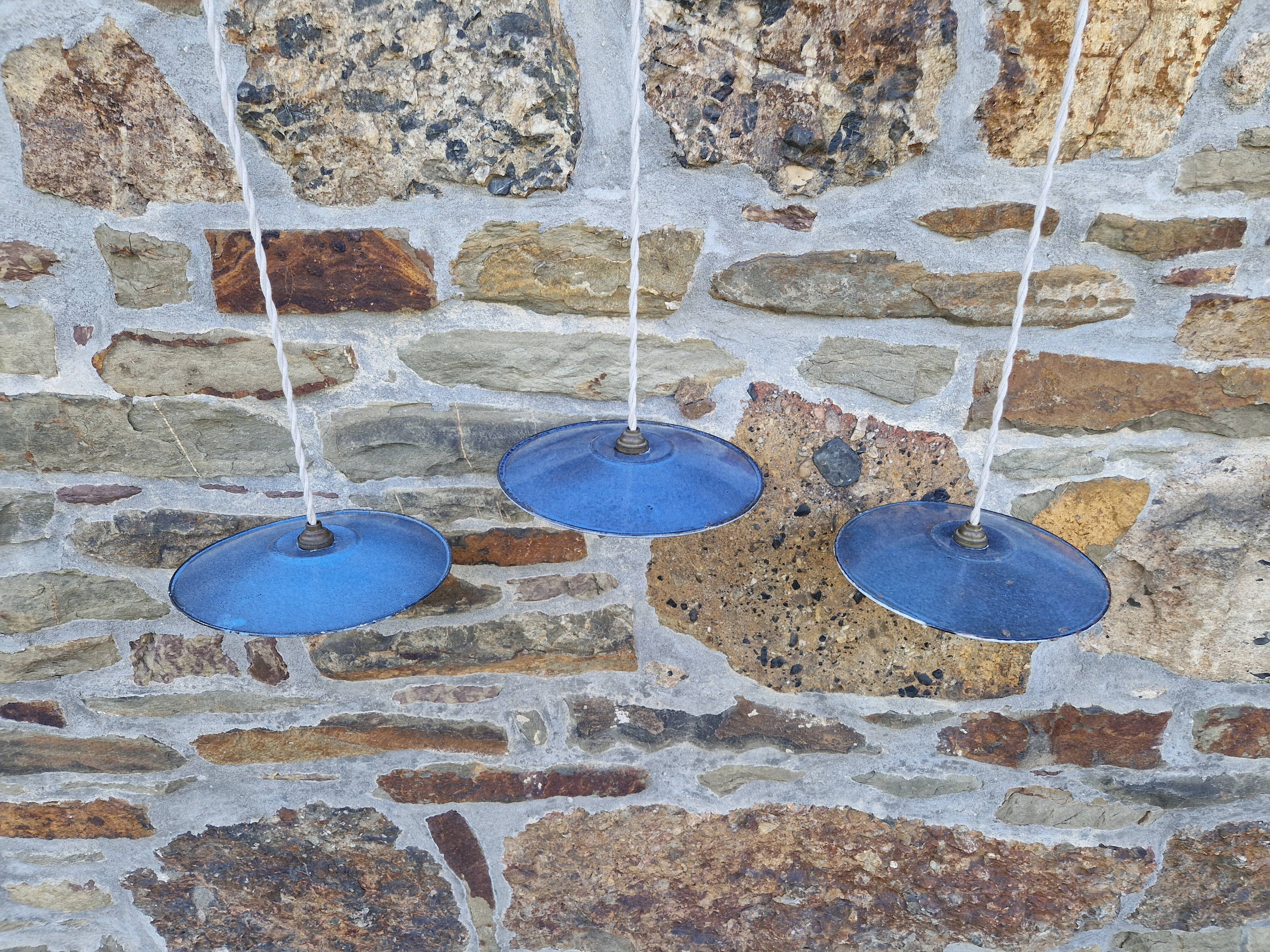 Set of 3 industrial pendant lights in blue enamelled sheet metal