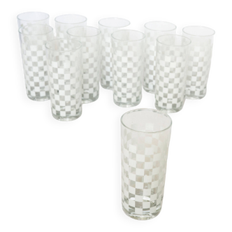 Set of 11 white checkerboard glasses