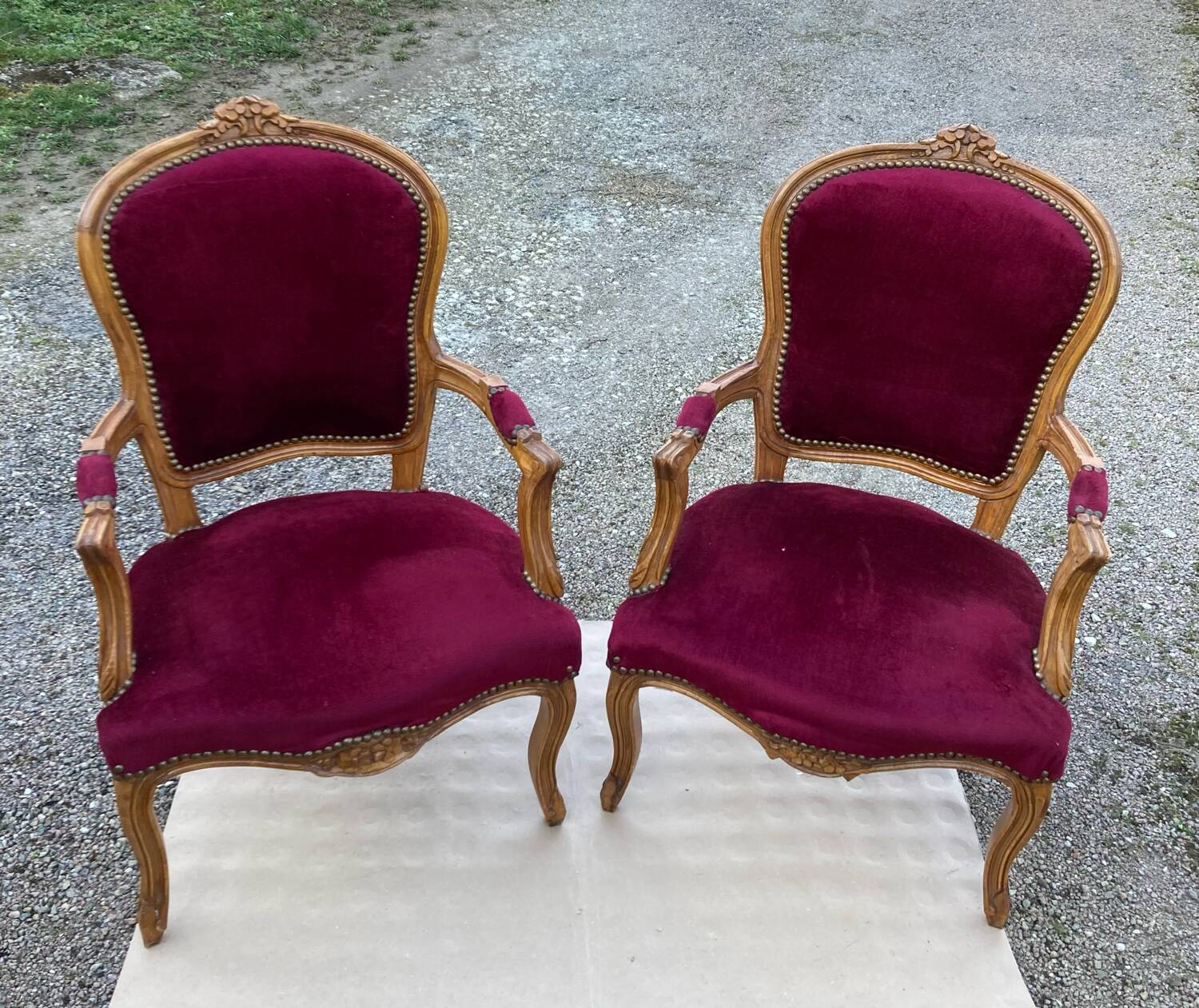 Louis XV armchairs in solid wood, 20th century