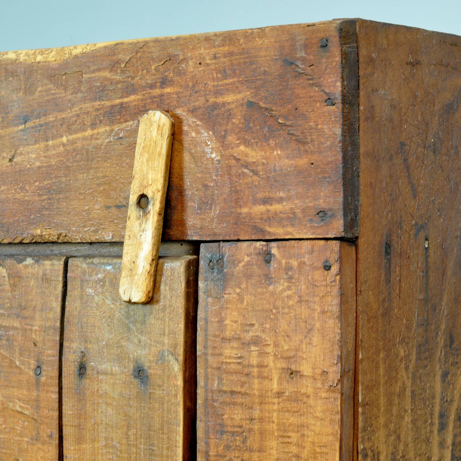 Cabinet wabi sabi en hêtre, années 1850