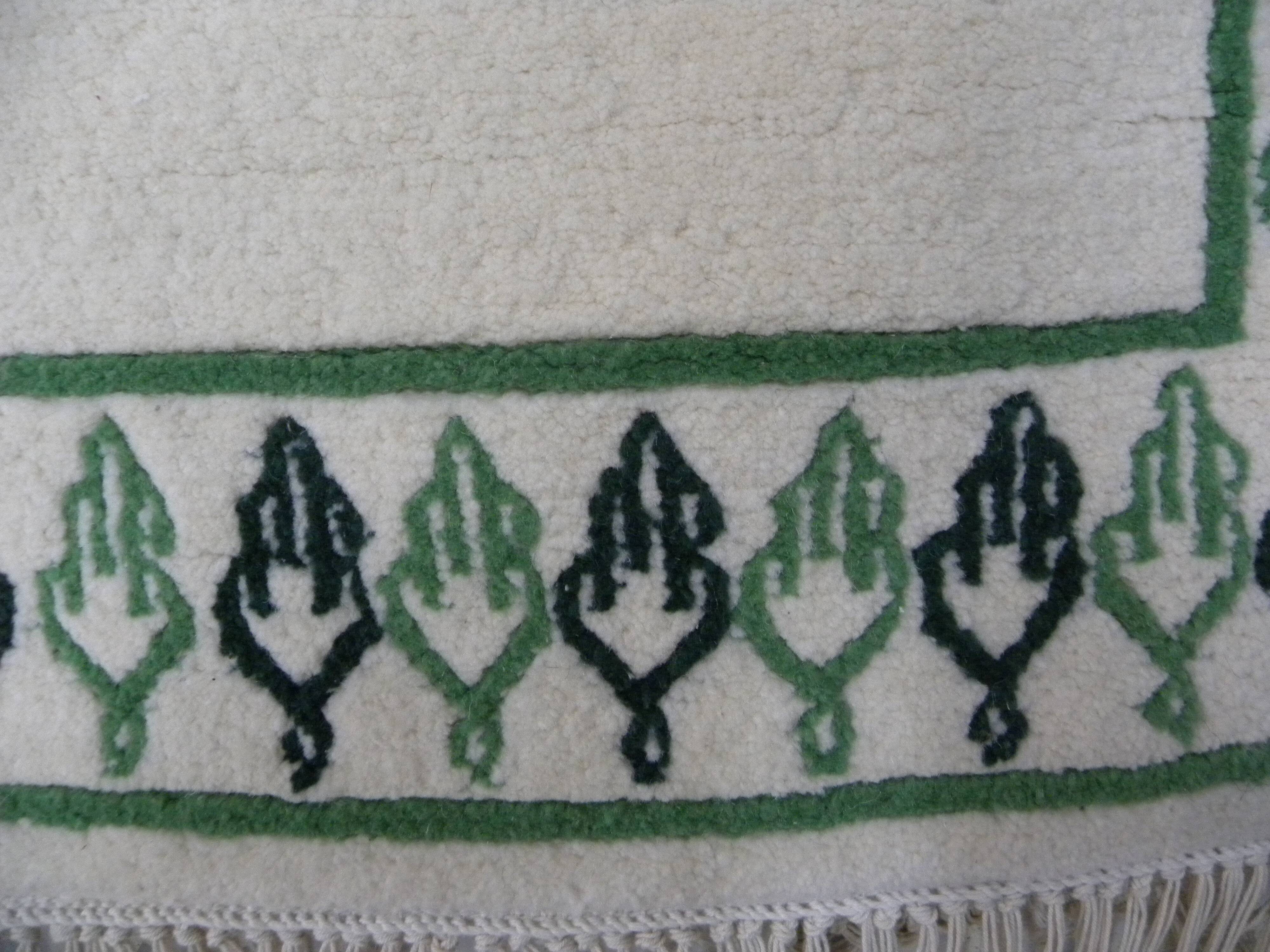Vintage Berber Rug with Amazigh Jewel Pattern - Handmade Wool Rug