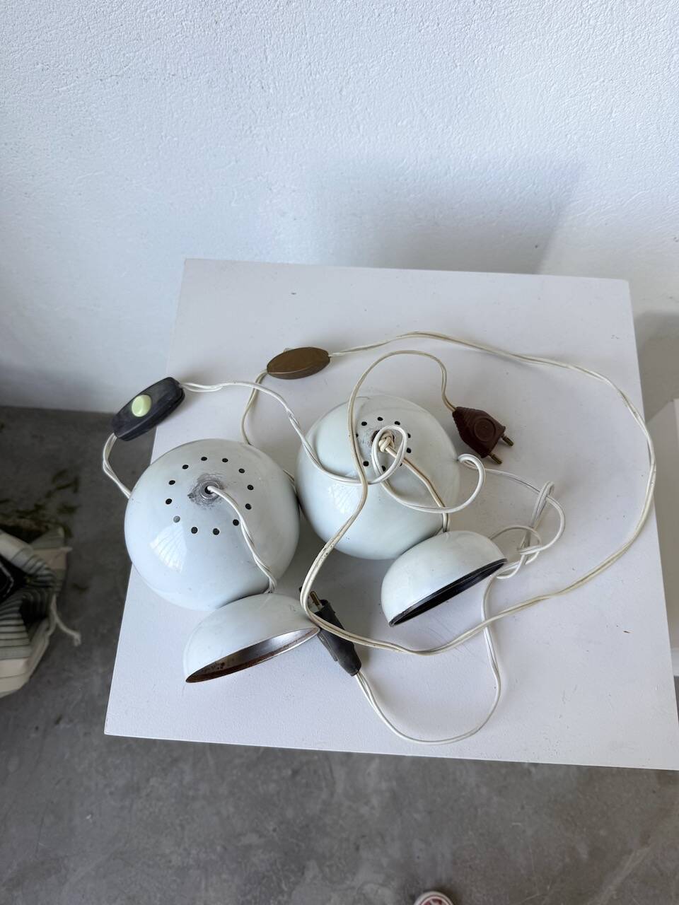 Paire de lampes « eyeball » années 80