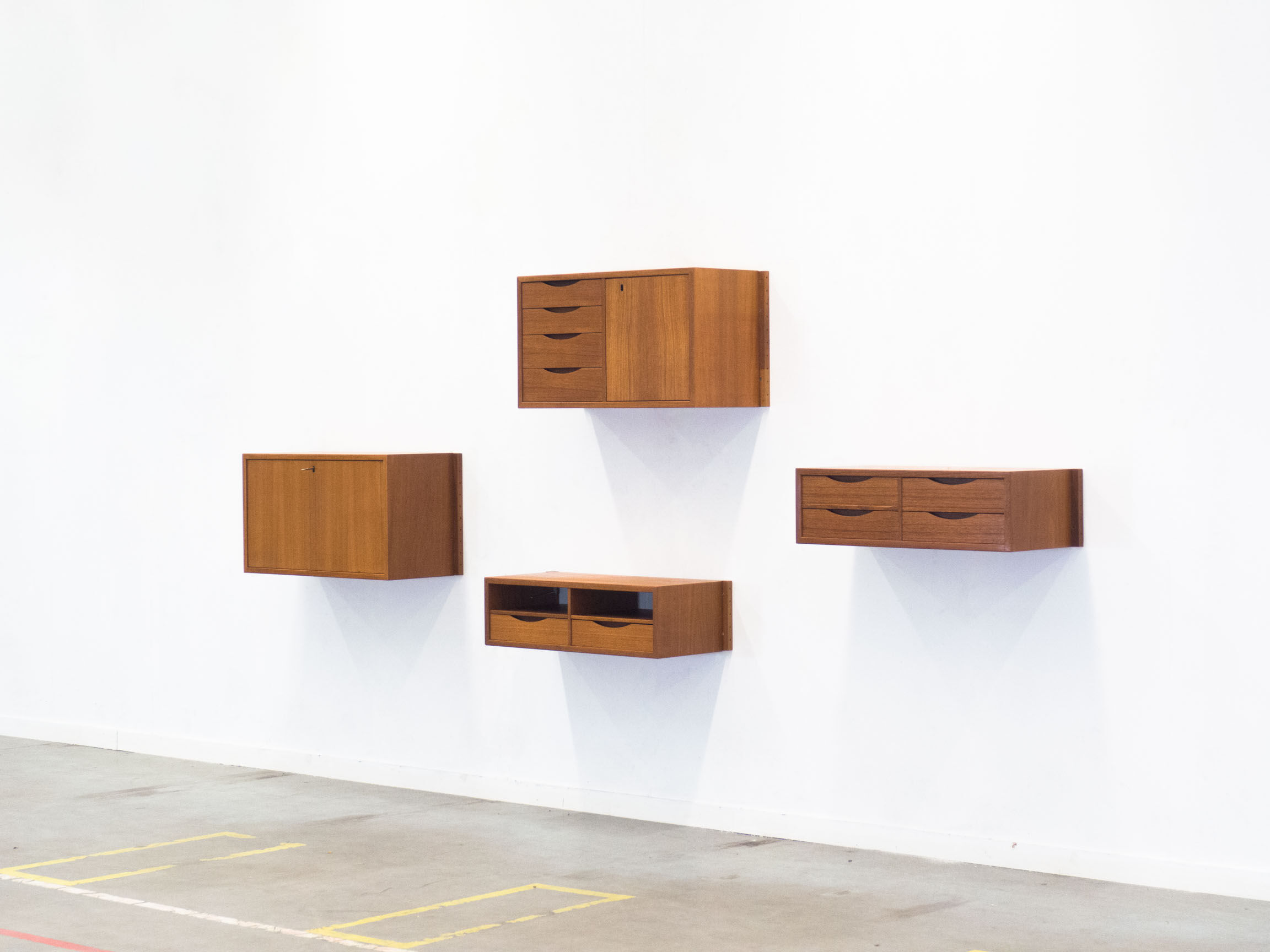 Bruksbo Tegnekontor ‘Veggen Deluxe’ wall cabinets – Torbjørn Afdal & Rolf Hesland