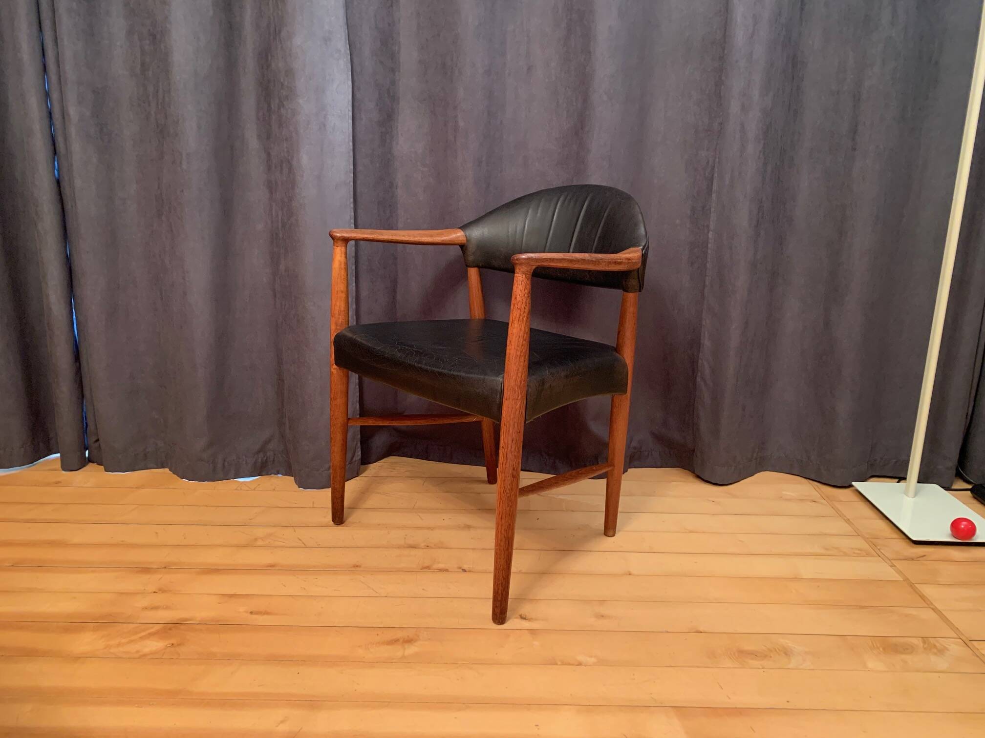 Armchair Model 223 designed by Kurt Olsen, Slagelse Mobelvaerk, Denmark, 1950s