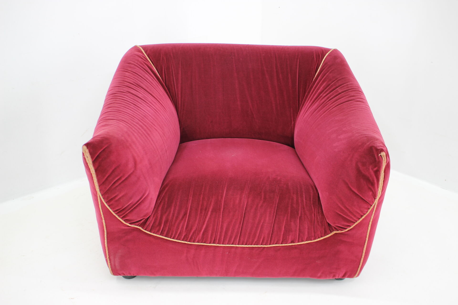 Paire de fauteuils italiens en velours années 1970