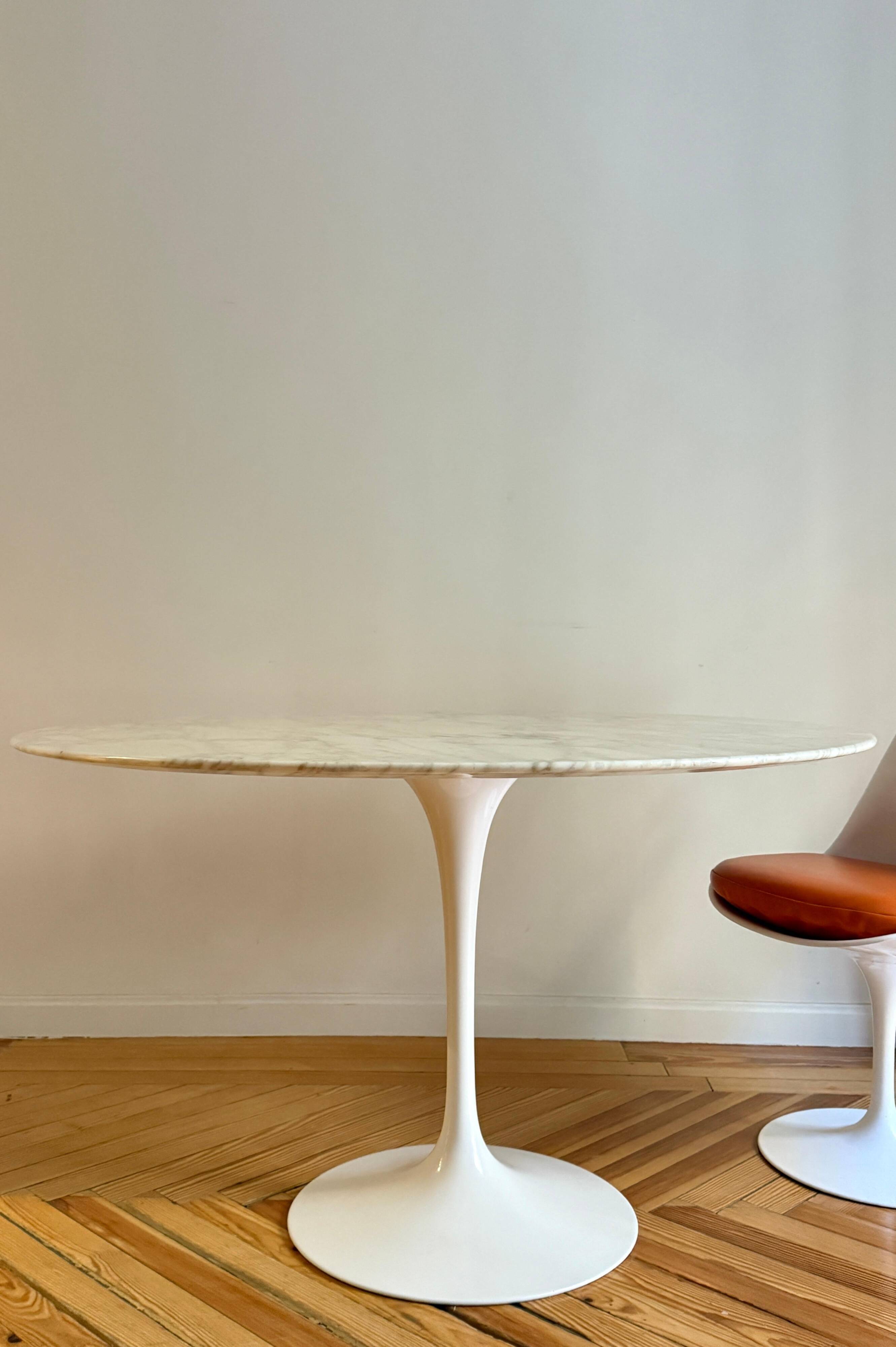 Tulip Table by Eero Saarinen with Calacatta Marble