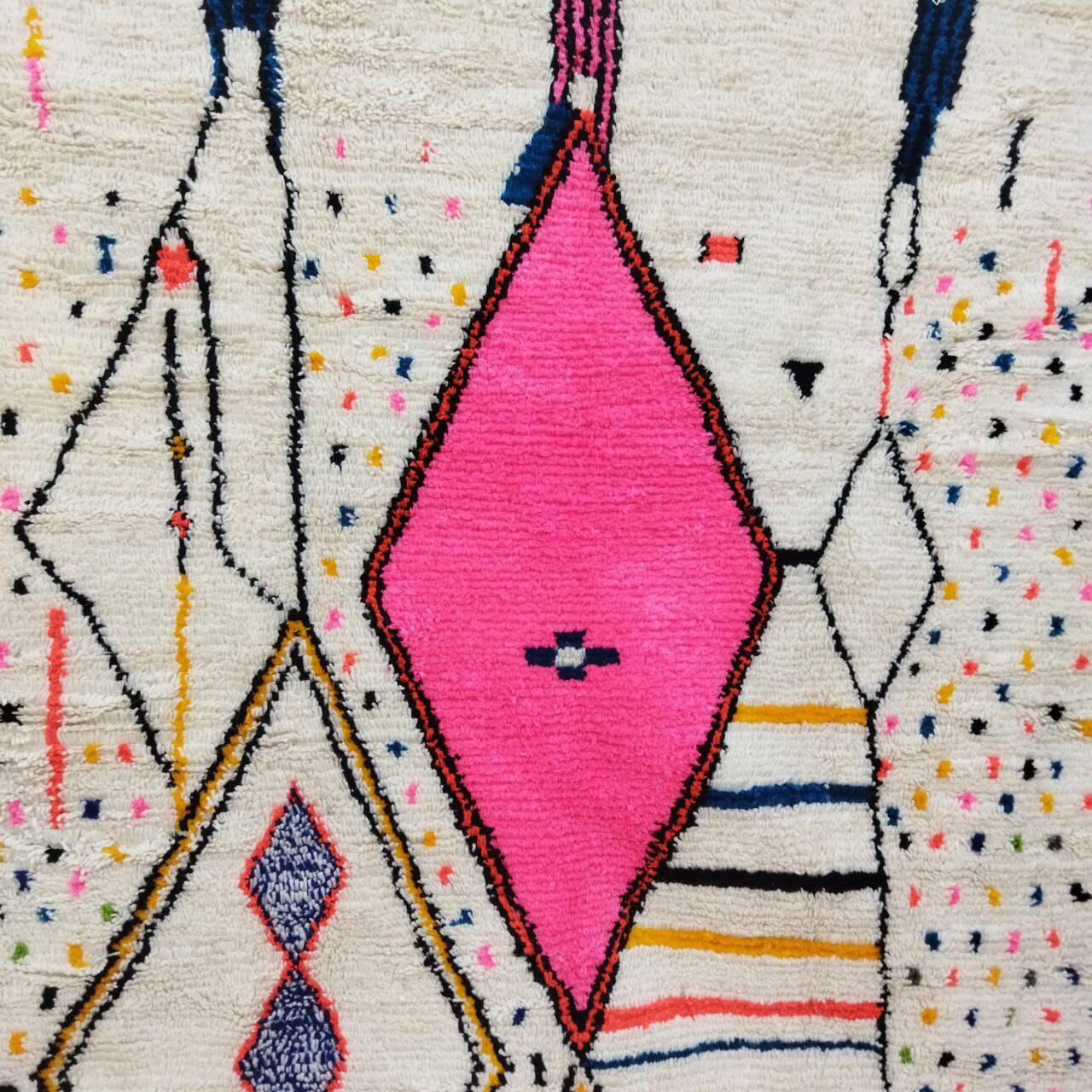 Azilal Berber rug in handmade wool 290 X 200 CM