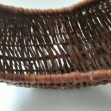 Panier ancien pour poupée.