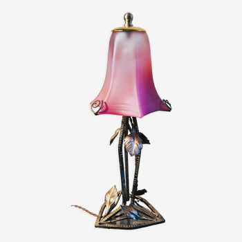 Wrought iron lamp from 1920 to 30, with gold patina with pretty pink tulip 39x16