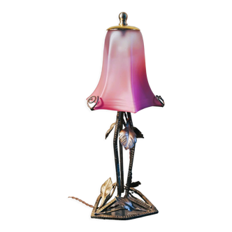 Wrought iron lamp from 1920 to 30, with gold patina with pretty pink tulip 39x16