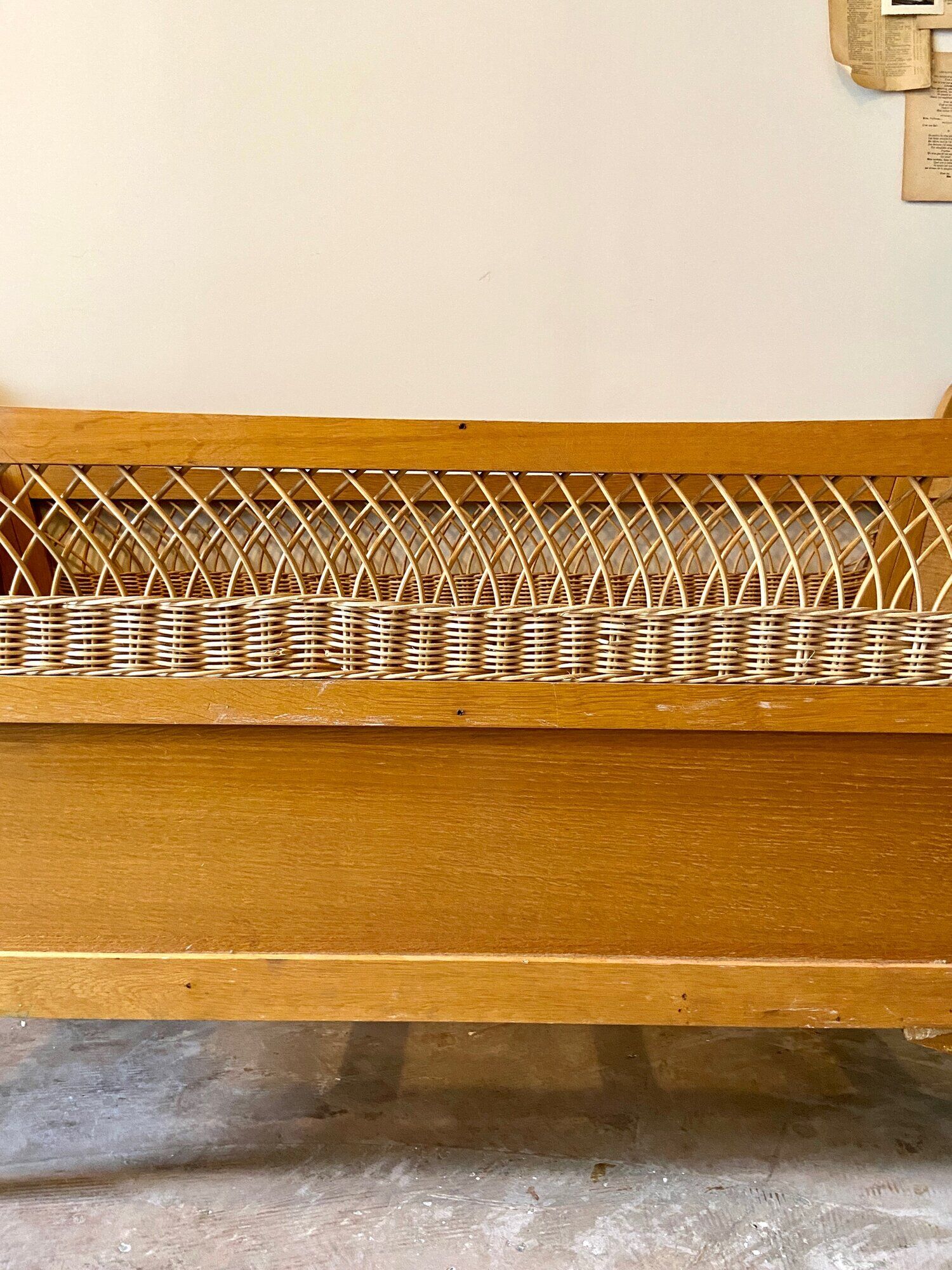 Children's bed in wood and wicker woven on wheels 1960