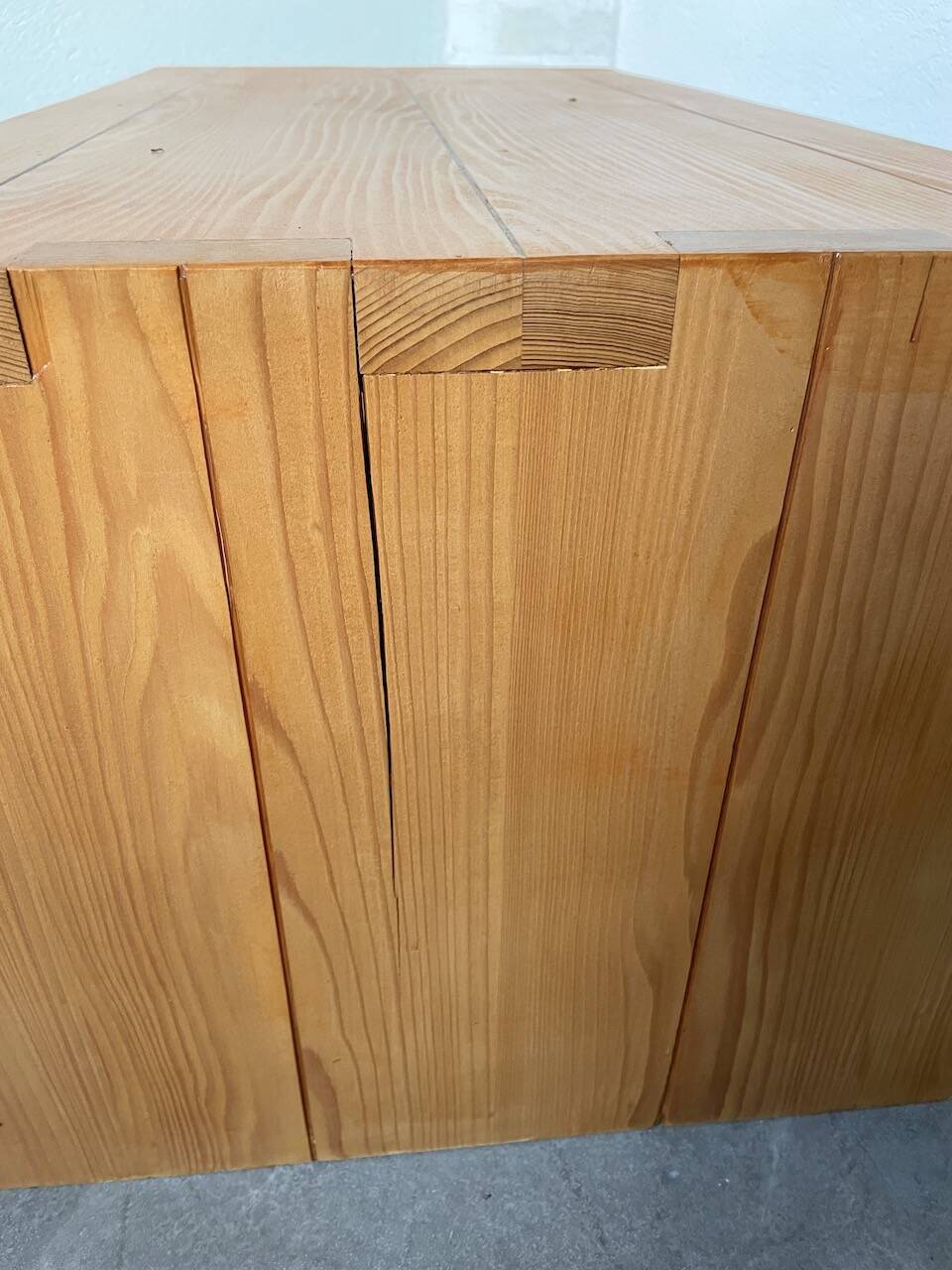 Maison Regain pine coffee table