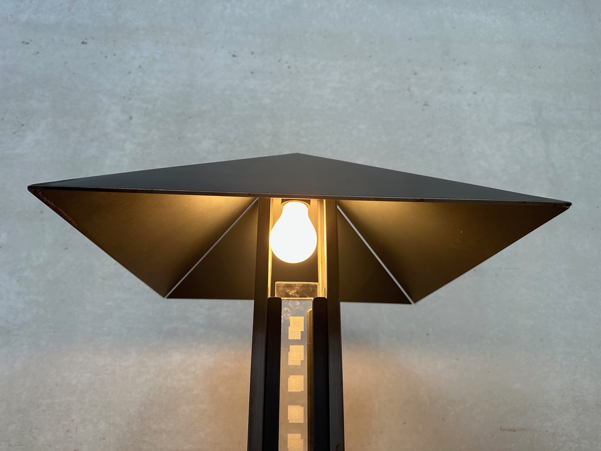 Steel design table lamp