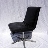 Chaise en cuir sur pied central