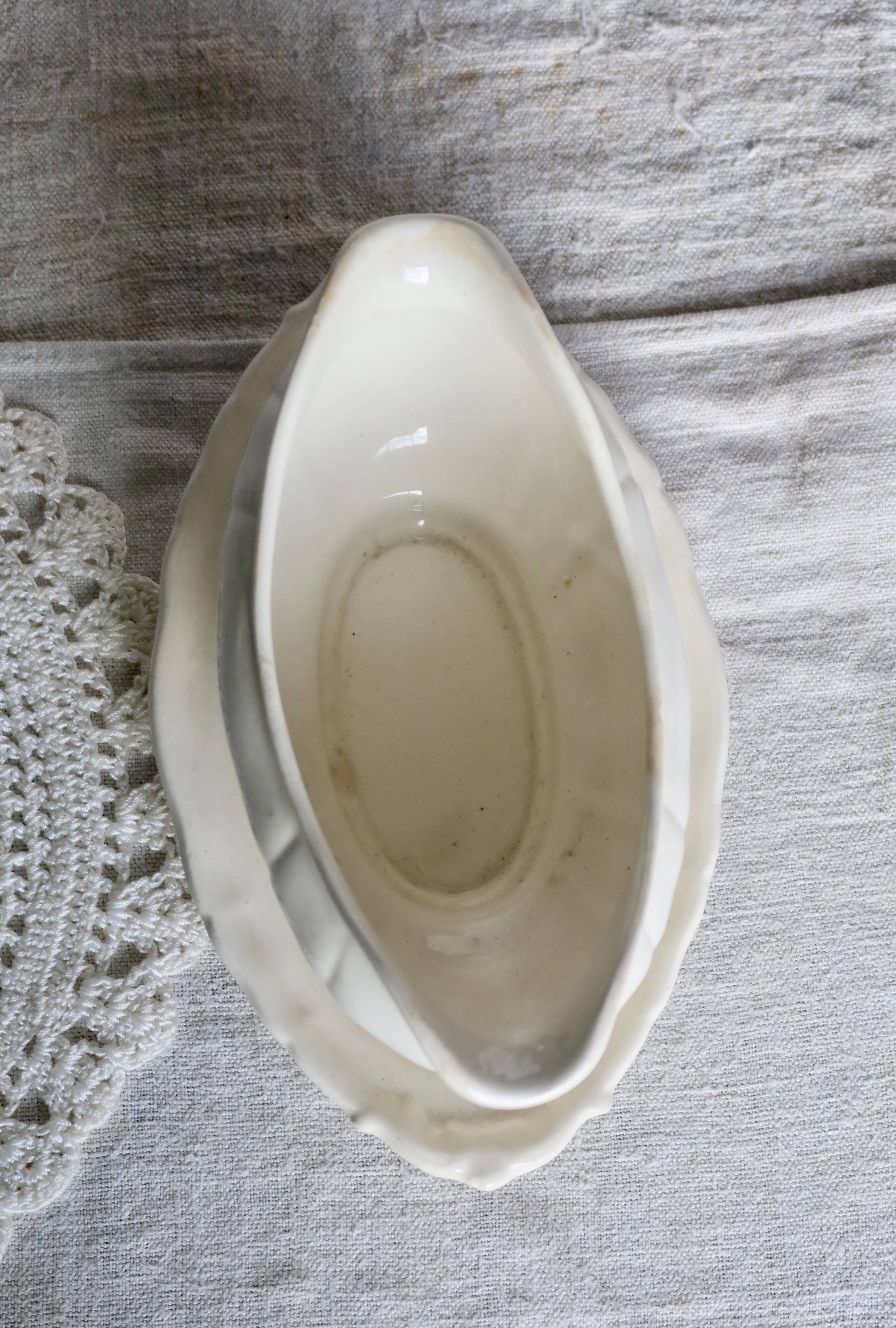 Antique ivory sauceboat Villeroy & Boch