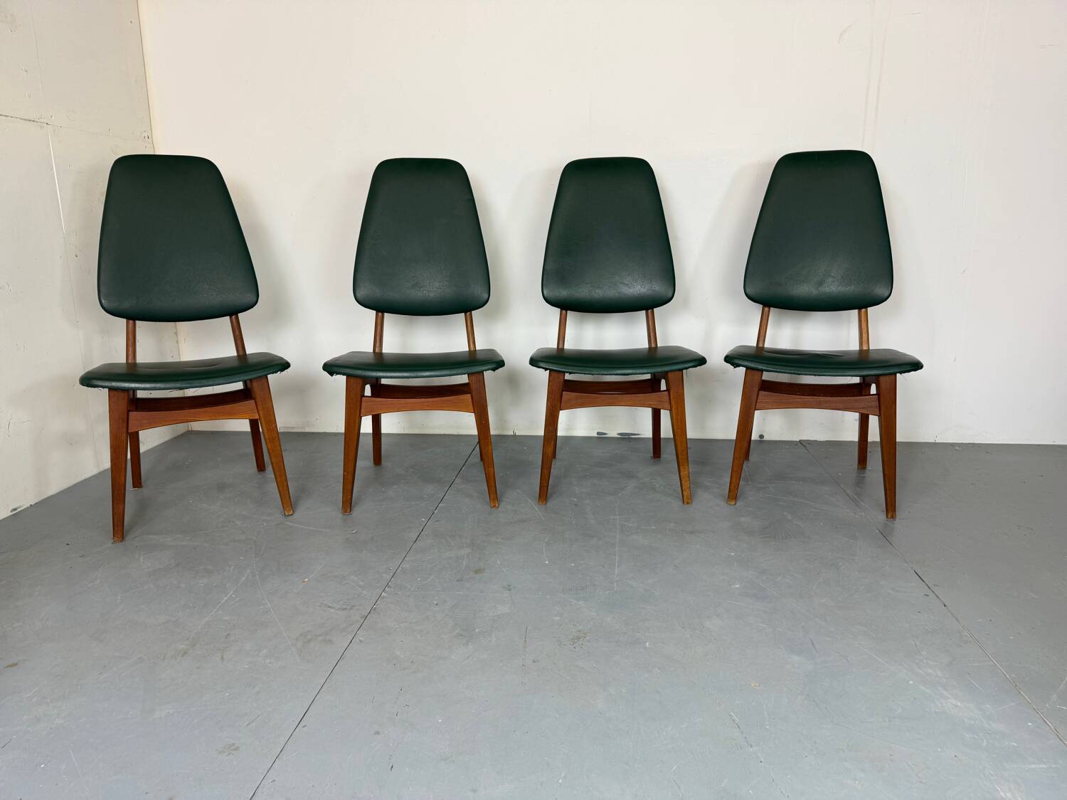 Chaises de salle à manger vintage en teck à dossier haut, design danois norvégien Bruk Sorheim