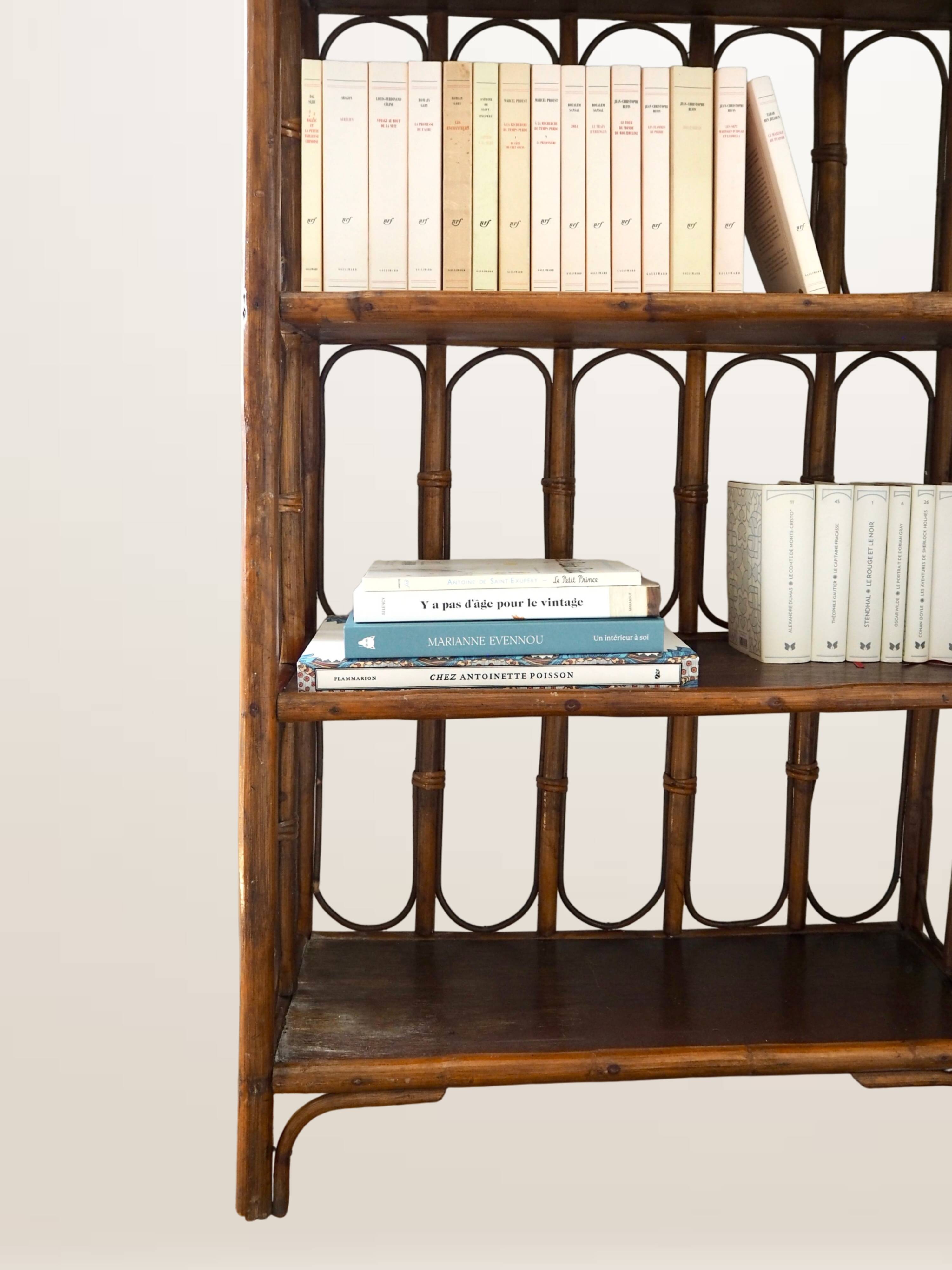 Étagère en rotin cintré — 173 cm