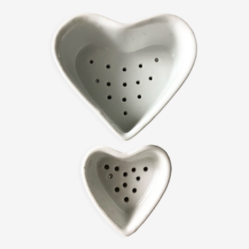 2 faisselles forme cœur