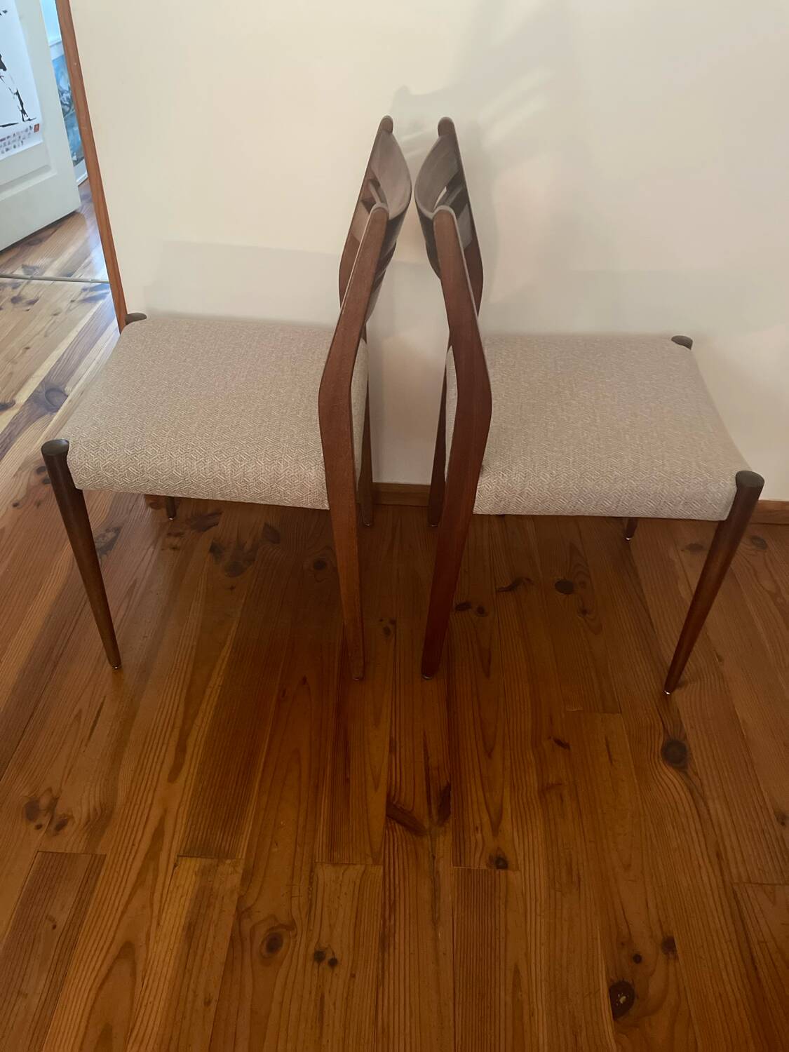 Paire de chaises scandinaves