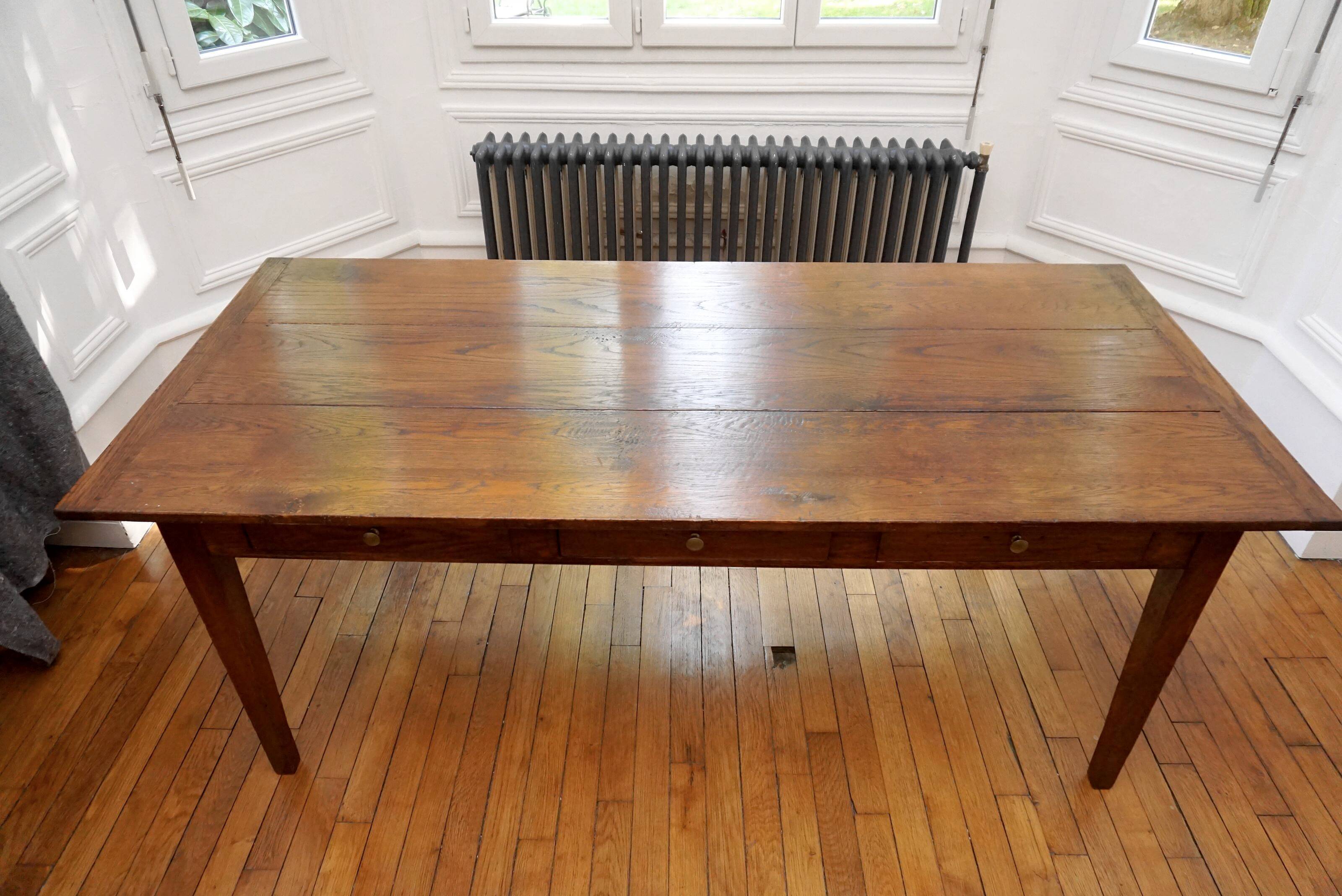 Oak farm table with 3 drawers
