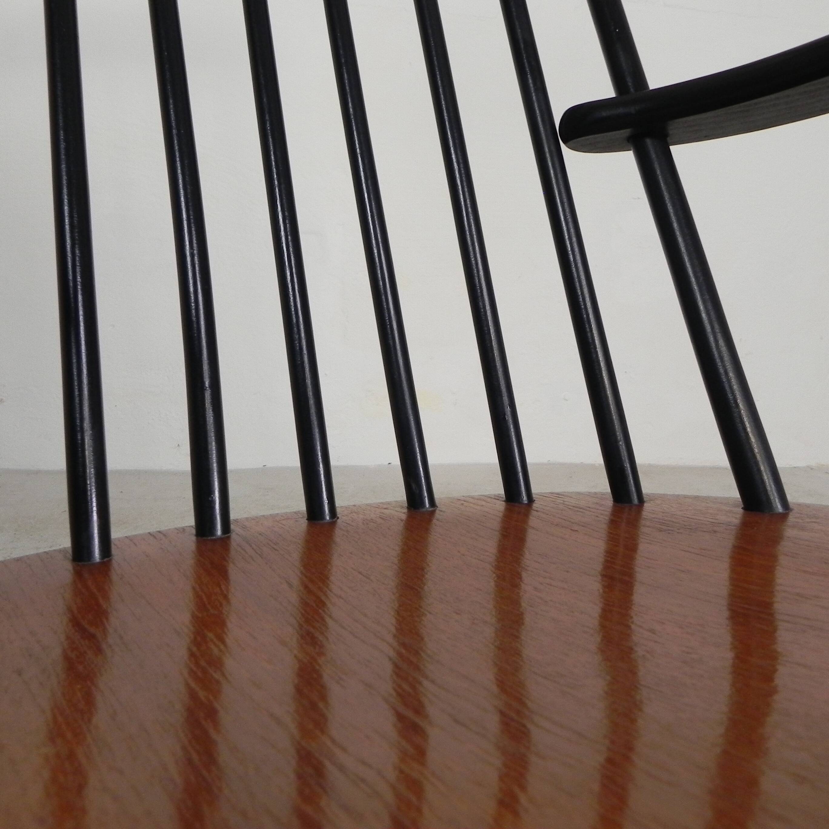 Spindle chair, rocking chair