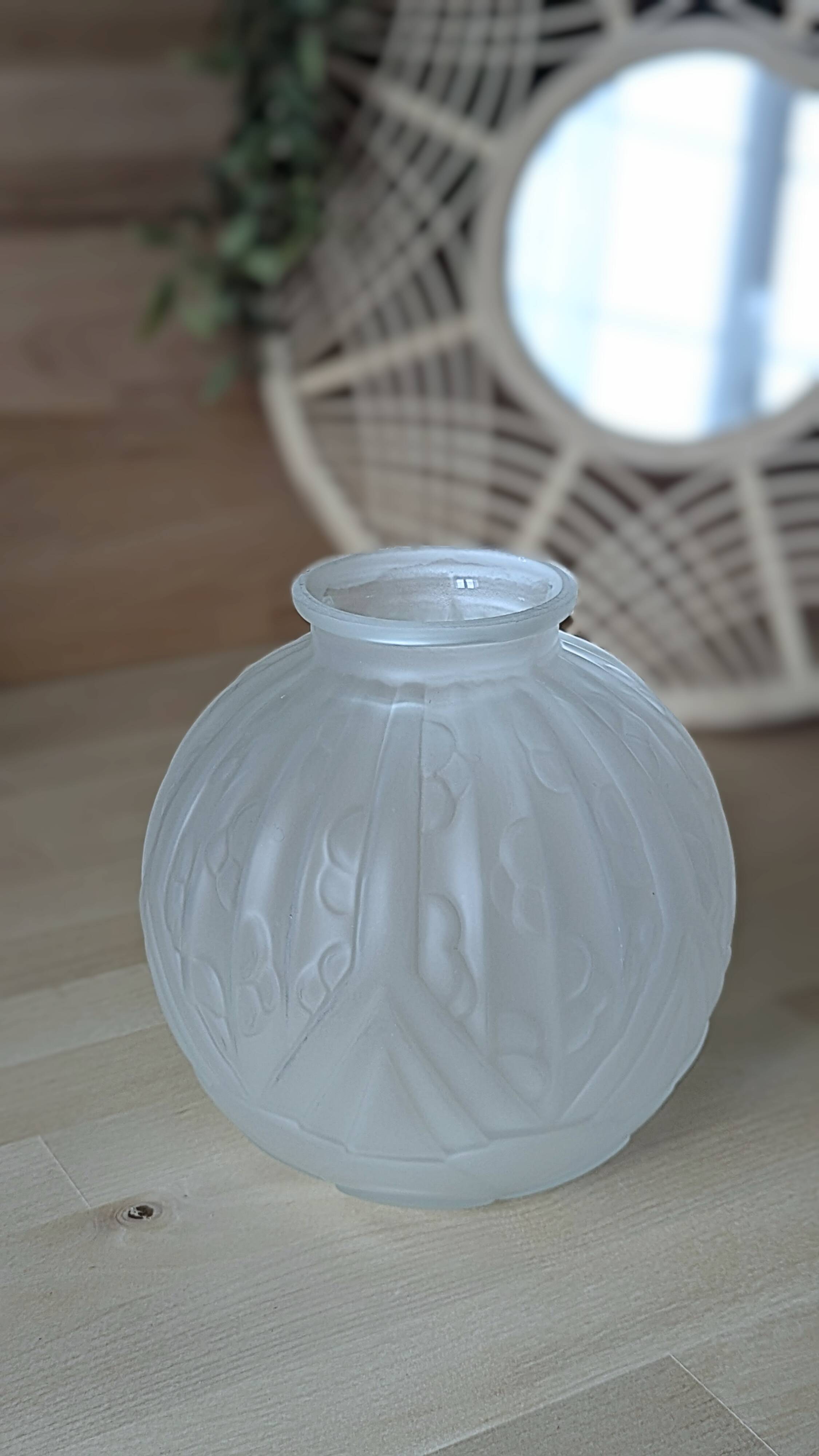 Art Nouveau round vase (D-0046)