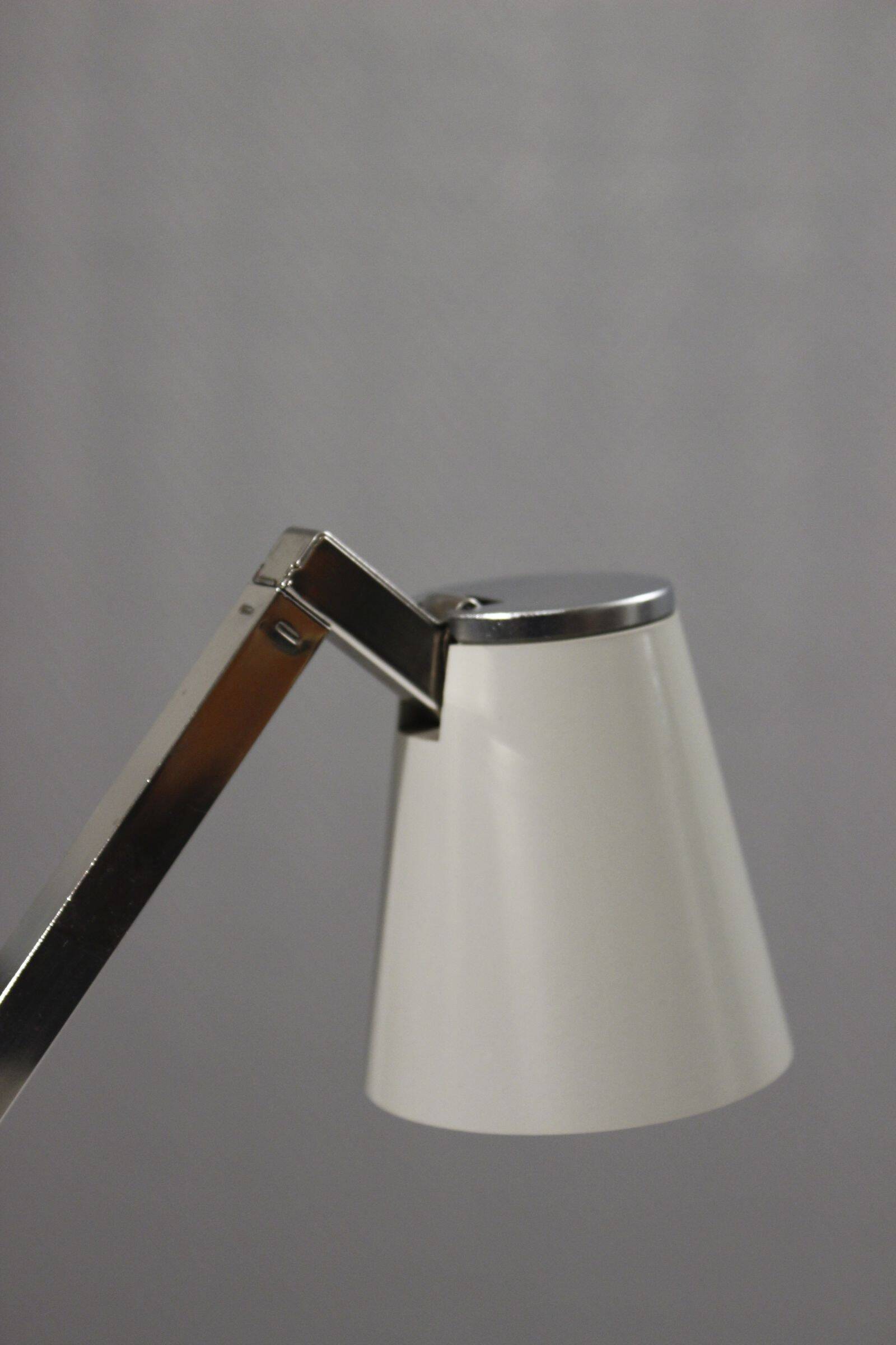 Vintage travel lamp pill-shaped extendable design "Lampette" Germany 1970s