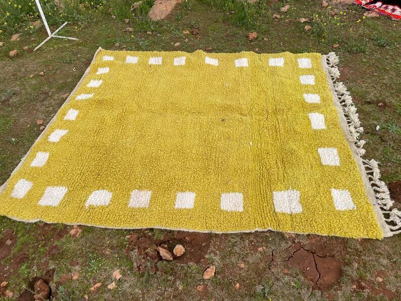 Handmade Moroccan rug 200cm x 250cm